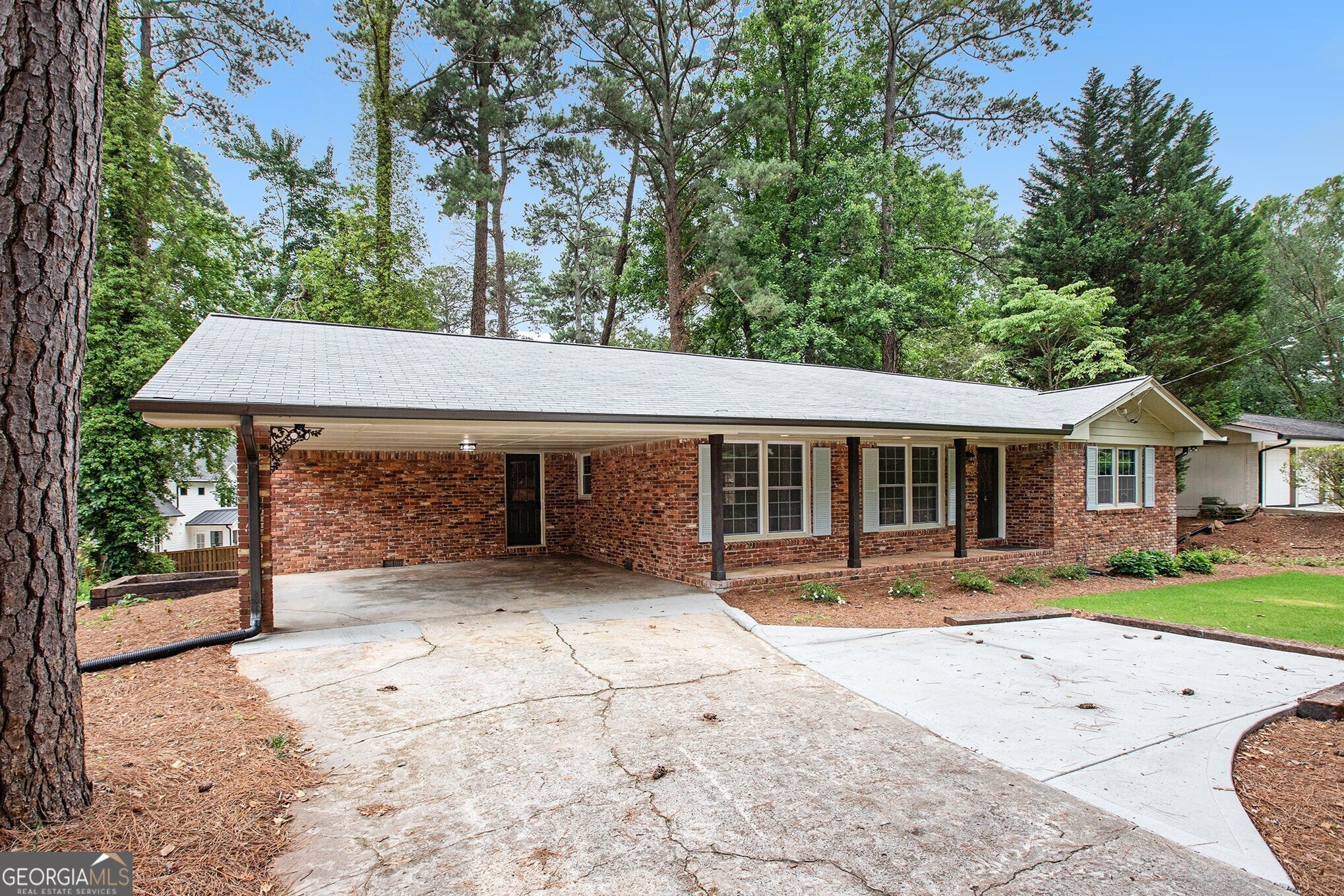 Dunwoody, Georgia, 30360, United States, 3 Bedrooms Bedrooms, ,2 BathroomsBathrooms,Residential,For Sale,1859063