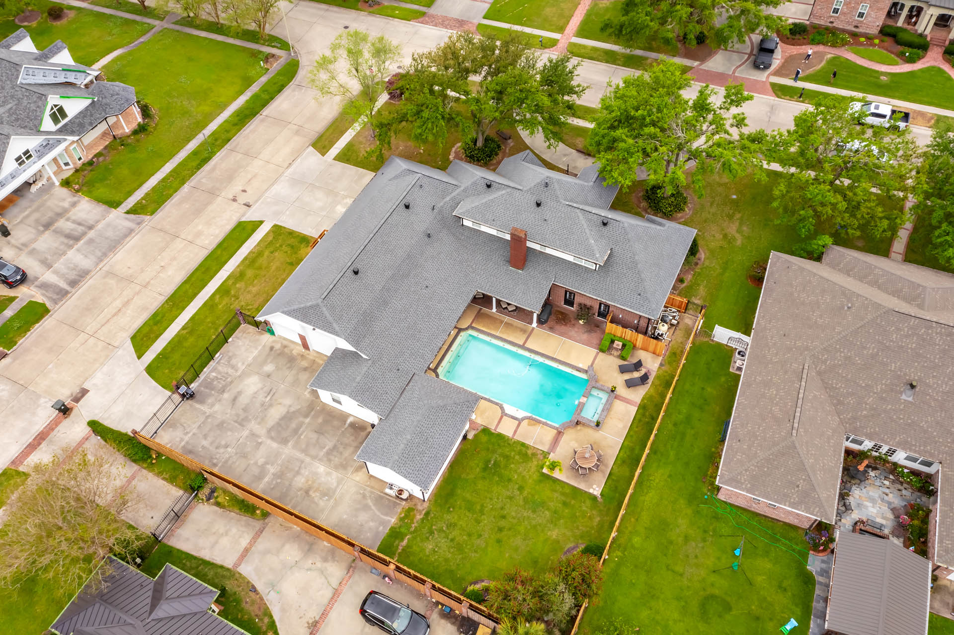 Houma, Louisiana, 70360, United States, 5 Bedrooms Bedrooms, ,5 BathroomsBathrooms,Residential,For Sale,1885732