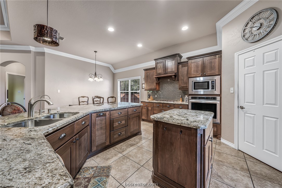 3200 Walnut Creek Court, Bryan, Texas, 77807, United States, 2 Bedrooms Bedrooms, ,3 BathroomsBathrooms,Residential,For Sale,3200 Walnut Creek Court,1663308