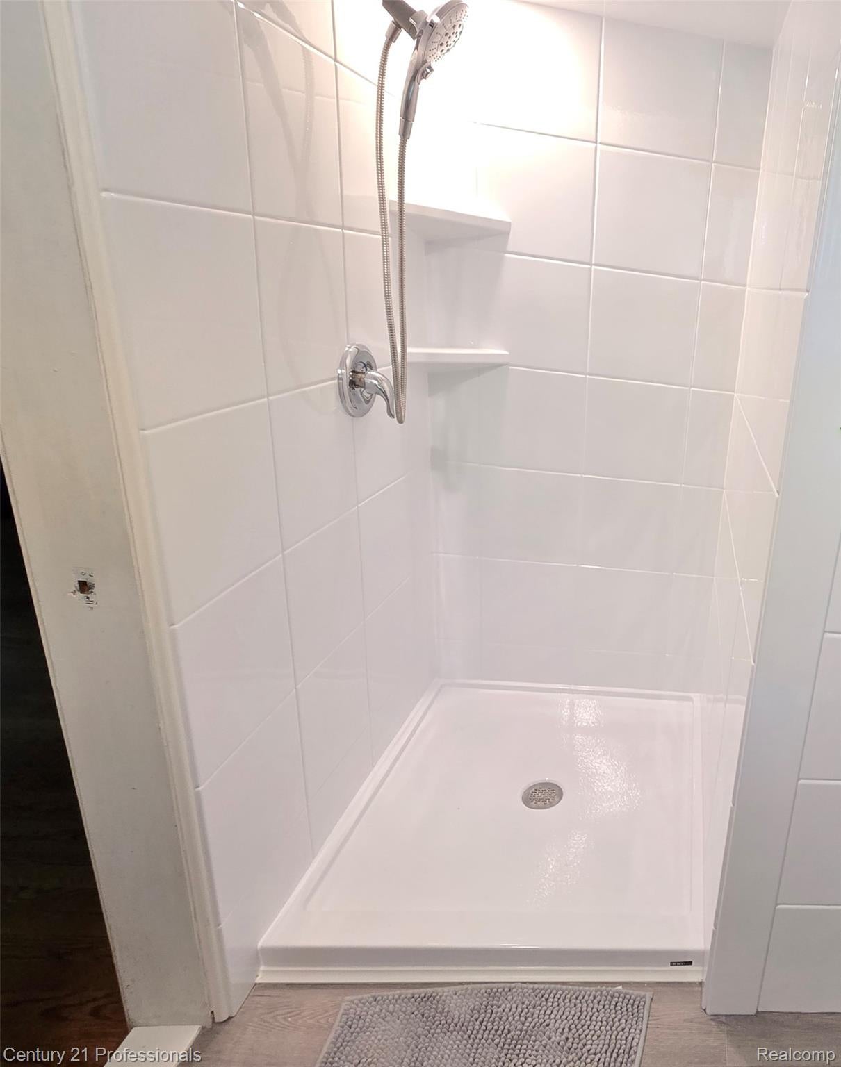 RochesterHills, Michigan, 48309, United States, 3 Bedrooms Bedrooms, ,3 BathroomsBathrooms,Residential,For Sale,1973960