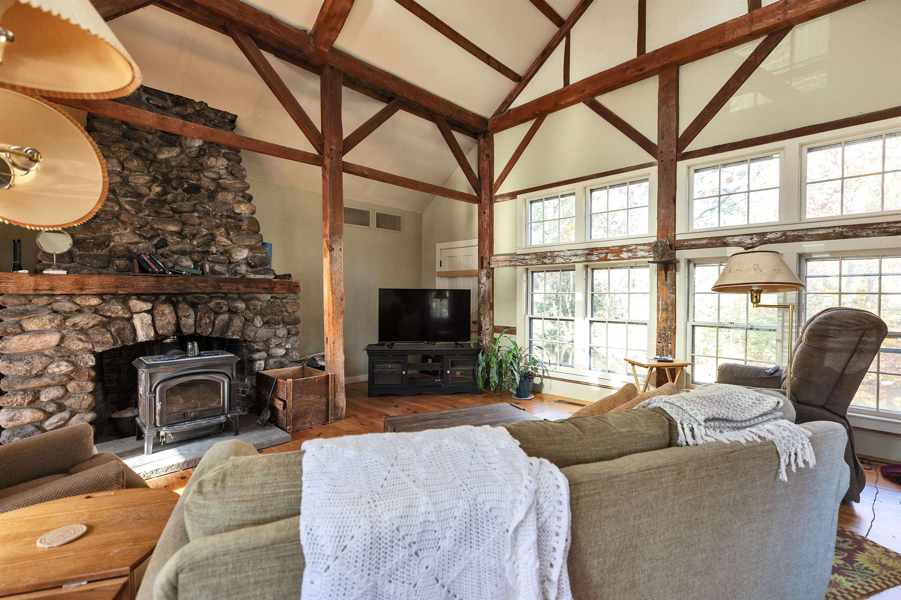 Wilton, New Hampshire, 03086, United States, 3 Bedrooms Bedrooms, ,3 BathroomsBathrooms,Residential,For Sale,1985735