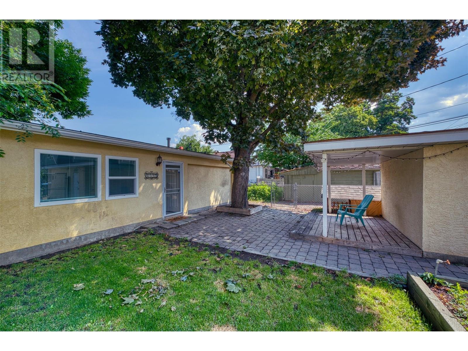 KELOWNA, British Columbia, V1Y 6S9, CA, 5 Bedrooms Bedrooms, ,3 BathroomsBathrooms,Residential,For Sale,1876948