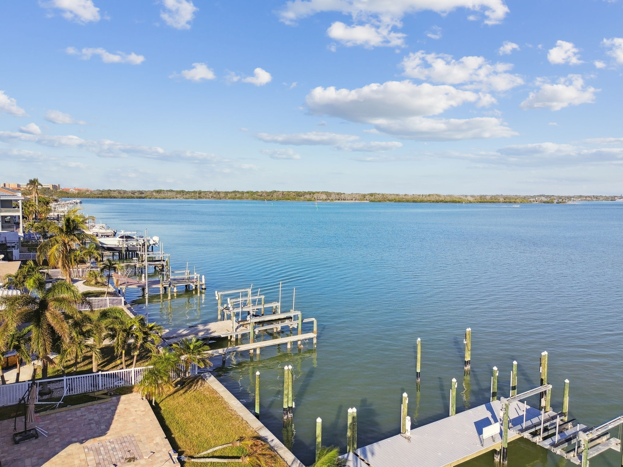 Madeira Beach, Florida, 33708, United States, 4 Bedrooms Bedrooms, ,2 BathroomsBathrooms,Residential,For Sale,2005483