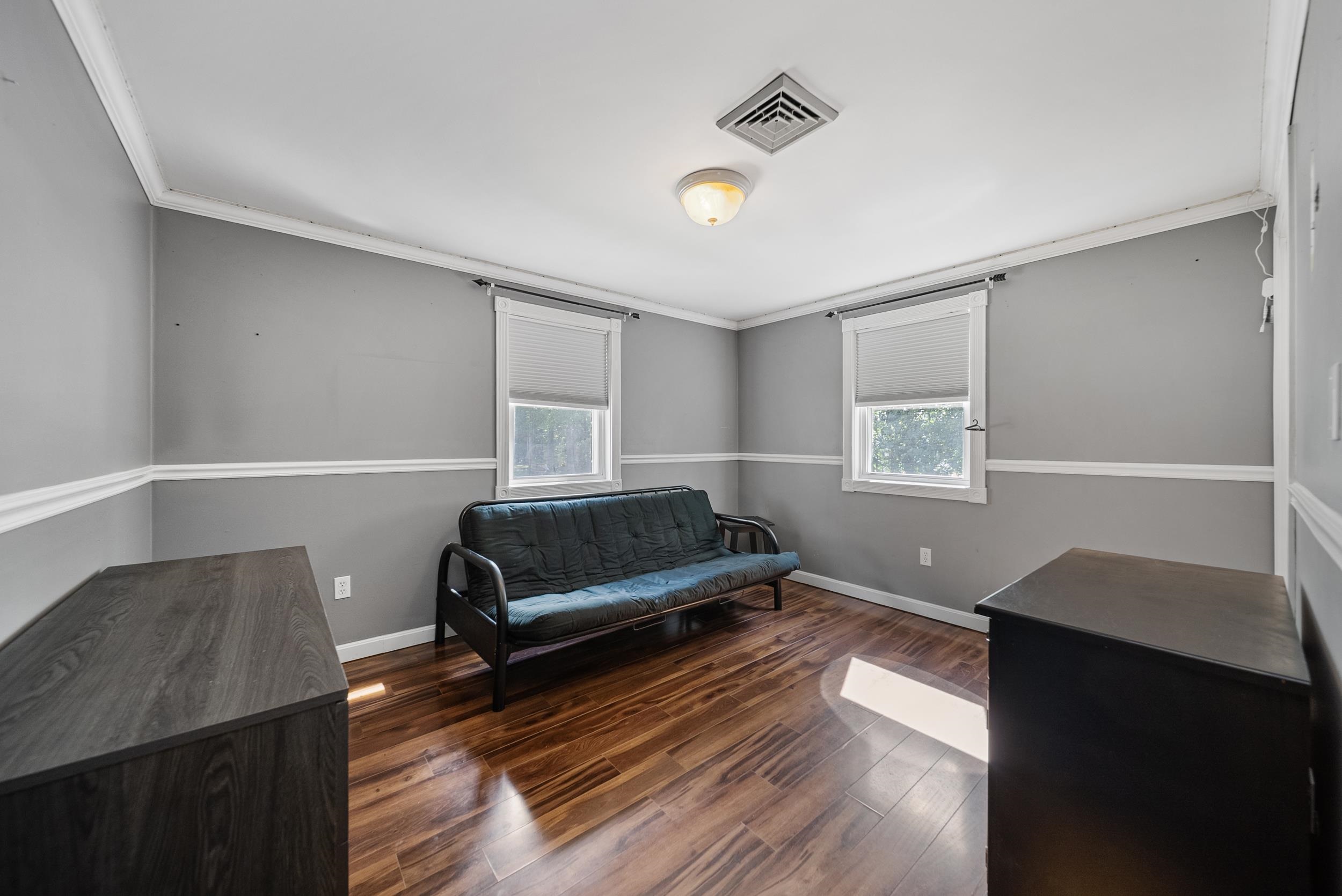 Derry, New Hampshire, 03038, United States, 3 Bedrooms Bedrooms, ,1 BathroomBathrooms,Residential,For Sale,1938906
