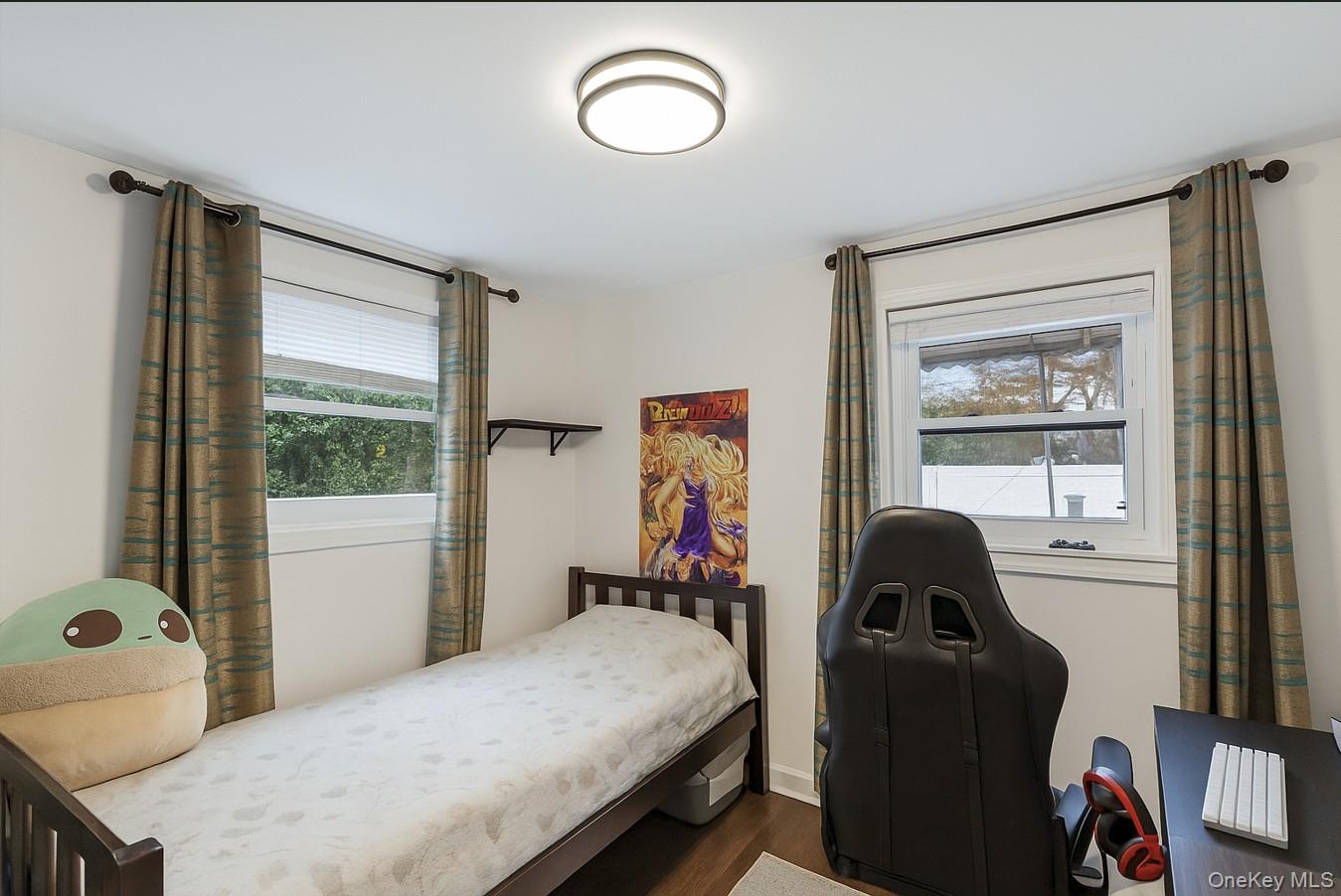 Mastic, New York, 11950, United States, 4 Bedrooms Bedrooms, ,3 BathroomsBathrooms,Residential,For Sale,1990878