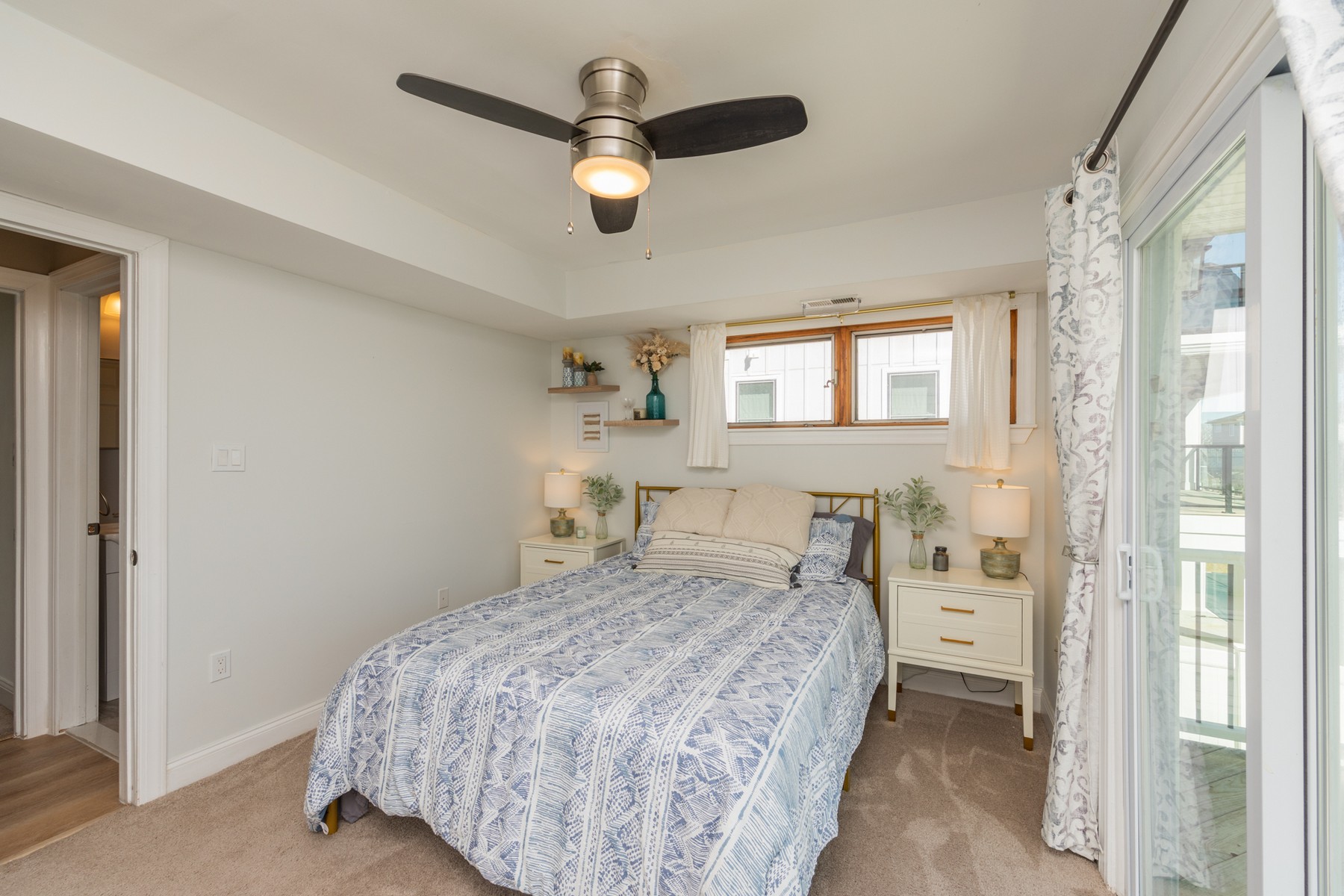  11 Point Drive - 物件實景