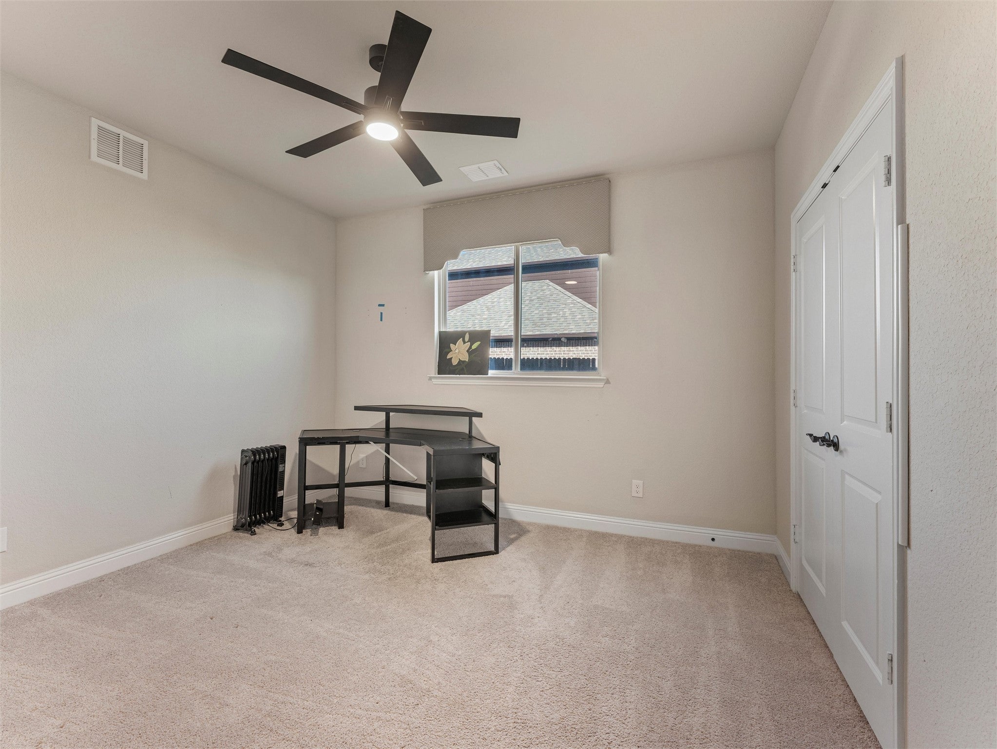 Waxahachie, Texas, 75165, United States, 5 Bedrooms Bedrooms, ,4 BathroomsBathrooms,Residential,For Sale,1989911