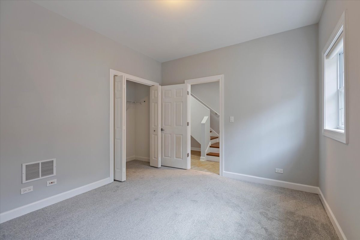 Evanston, Illinois, 60201, United States, 4 Bedrooms Bedrooms, ,3 BathroomsBathrooms,Residential,For Sale,1981115