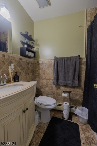 East Orange City, New Jersey, 07017-1719, United States, 4 Bedrooms Bedrooms, ,3 BathroomsBathrooms,Residential,For Sale,1978198