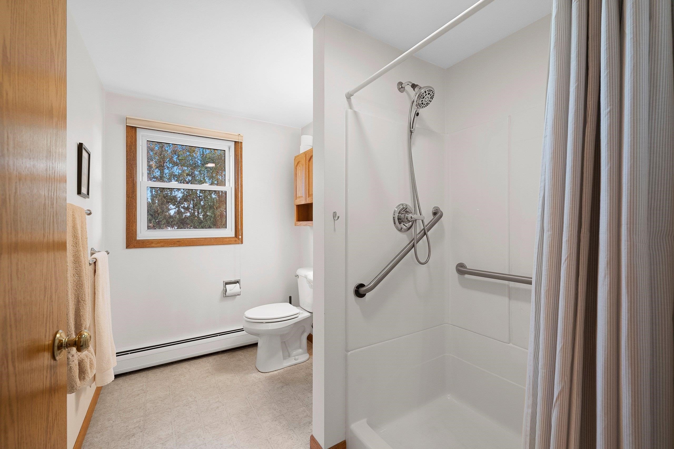 GREEN BAY, Wisconsin, 54304-4417, United States, 4 Bedrooms Bedrooms, ,2 BathroomsBathrooms,Residential,For Sale,1978060