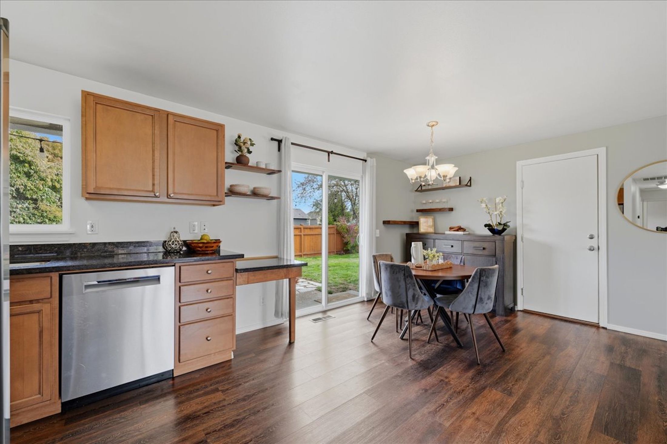  20807 3rd Avenue West, Lynnwood, WA 98036 - 物件實景