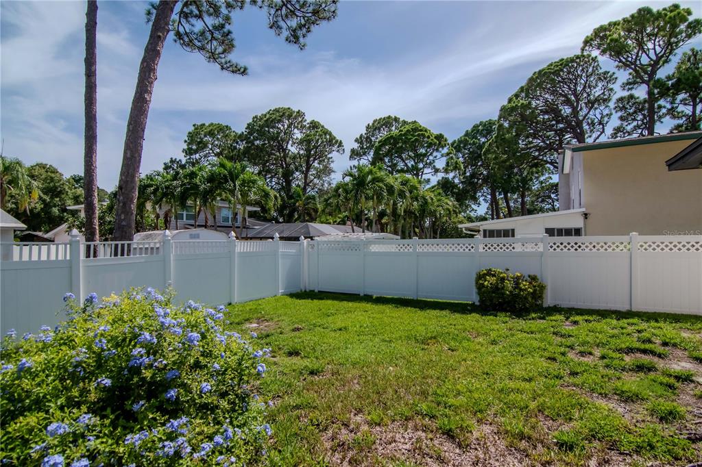 Seminole, Florida, 33776, United States, 5 Bedrooms Bedrooms, ,3 BathroomsBathrooms,Residential,For Sale,1913613