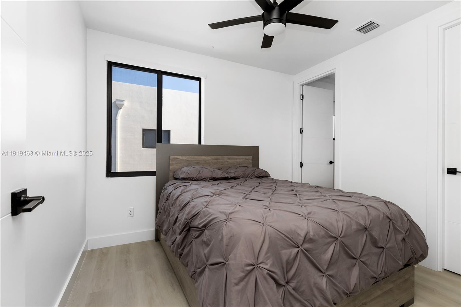 Fort Lauderdale, Florida, 33316, United States, 3 Bedrooms Bedrooms, ,4 BathroomsBathrooms,Residential,For Sale,1976151