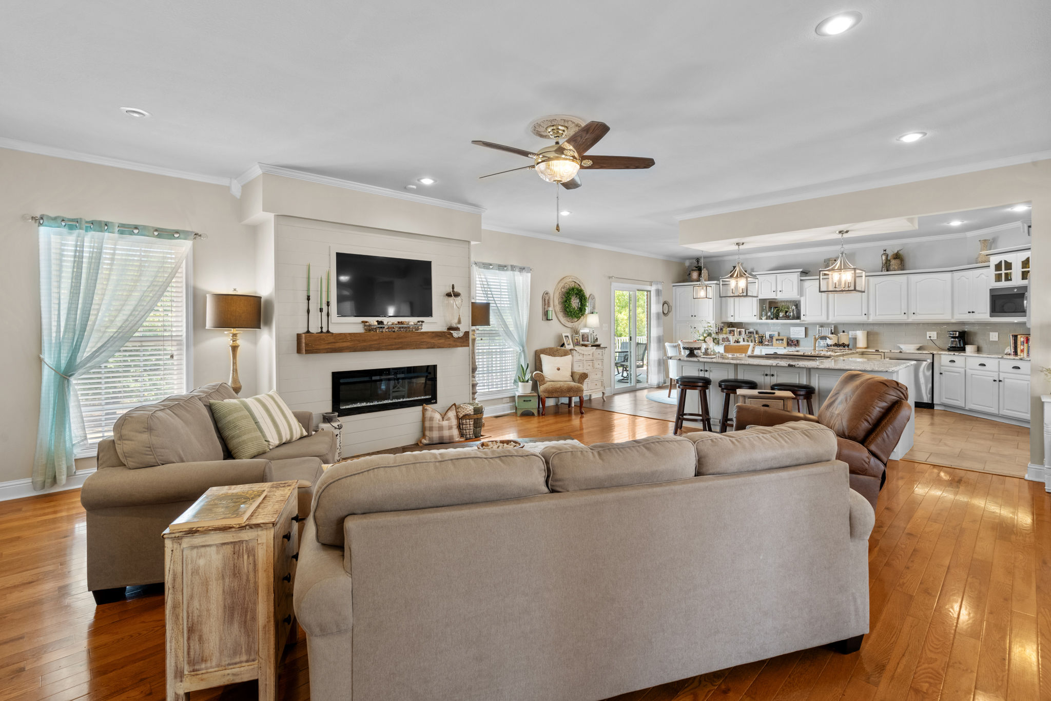 Poplar Bluff, Missouri, 63901, United States, 6 Bedrooms Bedrooms, ,3 BathroomsBathrooms,Residential,For Sale,1977359