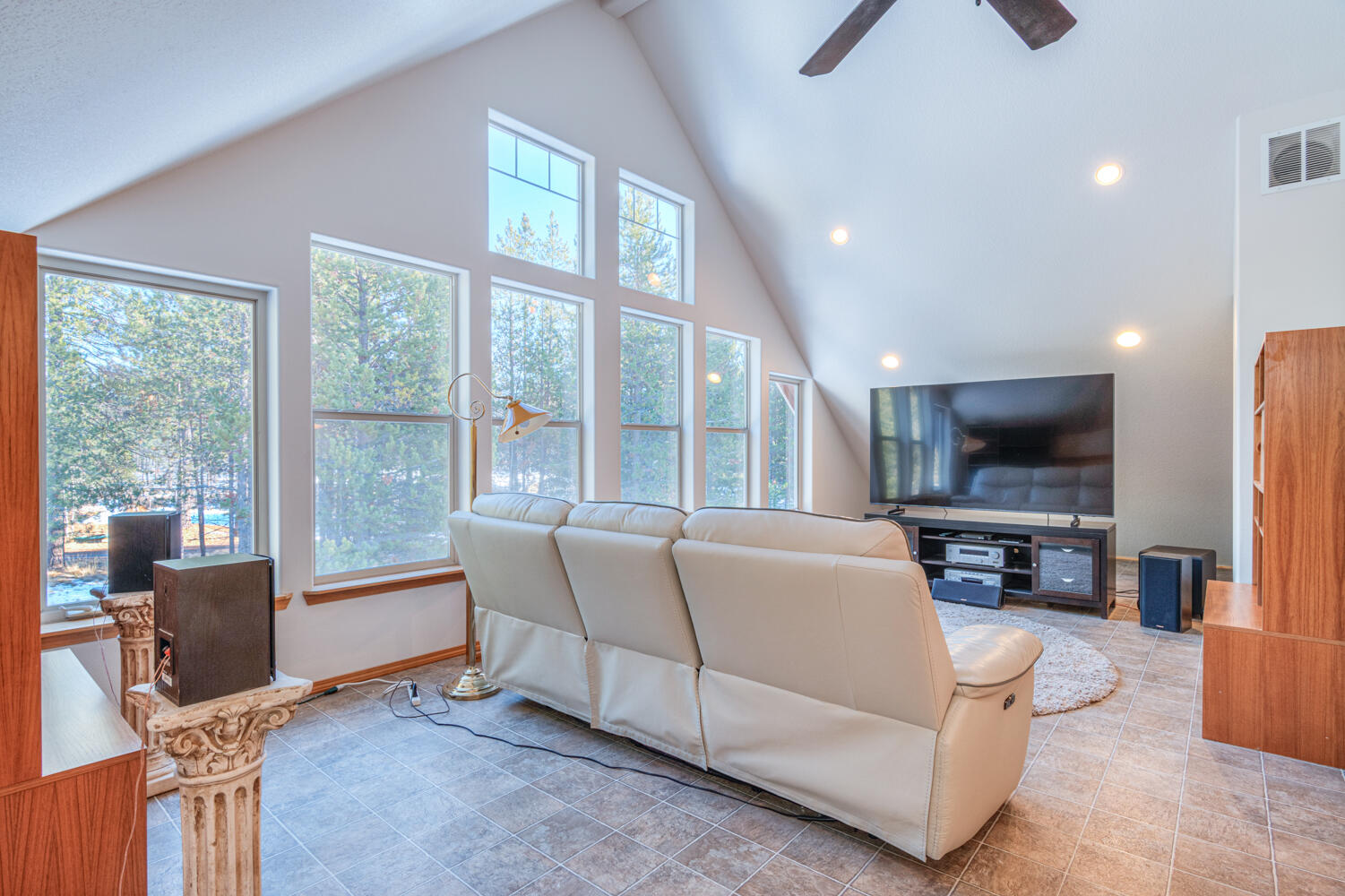 Bend, Oregon, 97707, United States, 5 Bedrooms Bedrooms, ,3 BathroomsBathrooms,Residential,For Sale,2010023