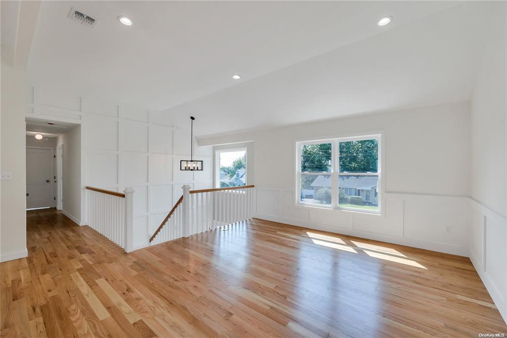 Ridge, New York, 11961, United States, 4 Bedrooms Bedrooms, ,3 BathroomsBathrooms,Residential,For Sale,1768348