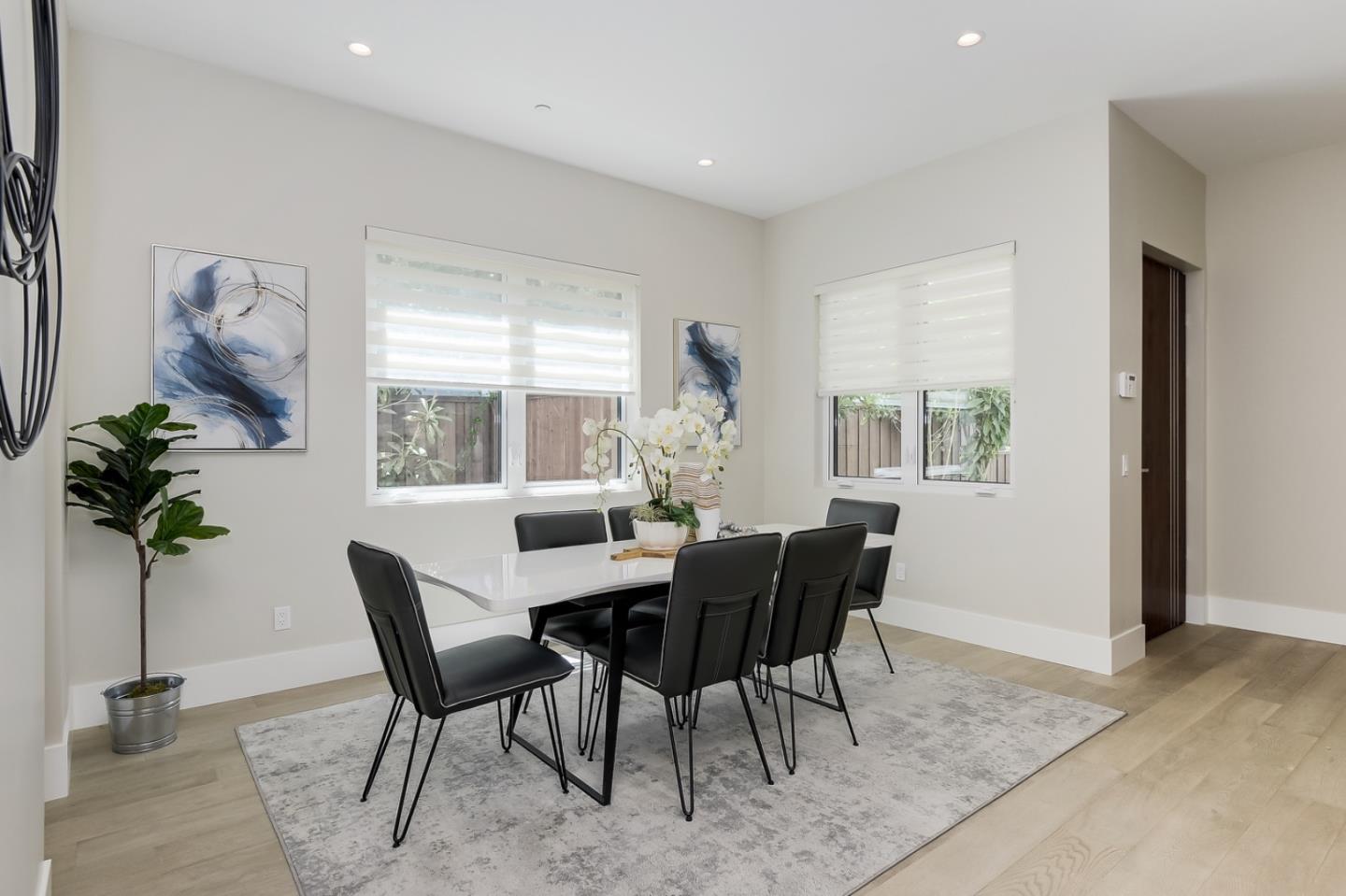 Menlo Park, California, 94025, United States, 5 Bedrooms Bedrooms, ,6 BathroomsBathrooms,Residential,For Sale,1927394