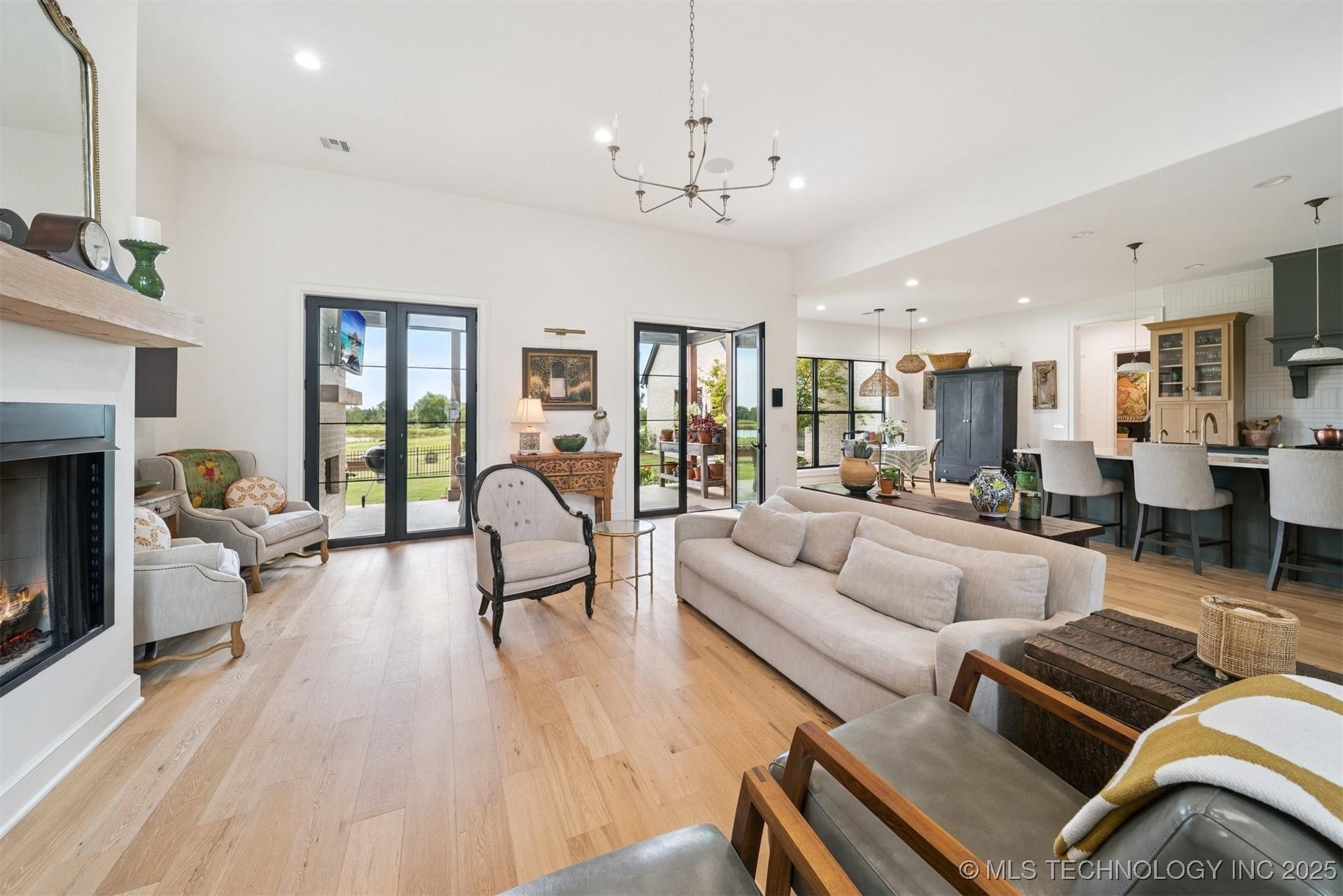 Broken Arrow, Oklahoma, 74014, United States, 4 Bedrooms Bedrooms, ,4 BathroomsBathrooms,Residential,For Sale,1983128