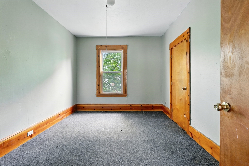 Worcester, Massachusetts, 01603, United States, 9 Bedrooms Bedrooms, ,3 BathroomsBathrooms,Residential,For Sale,1927945