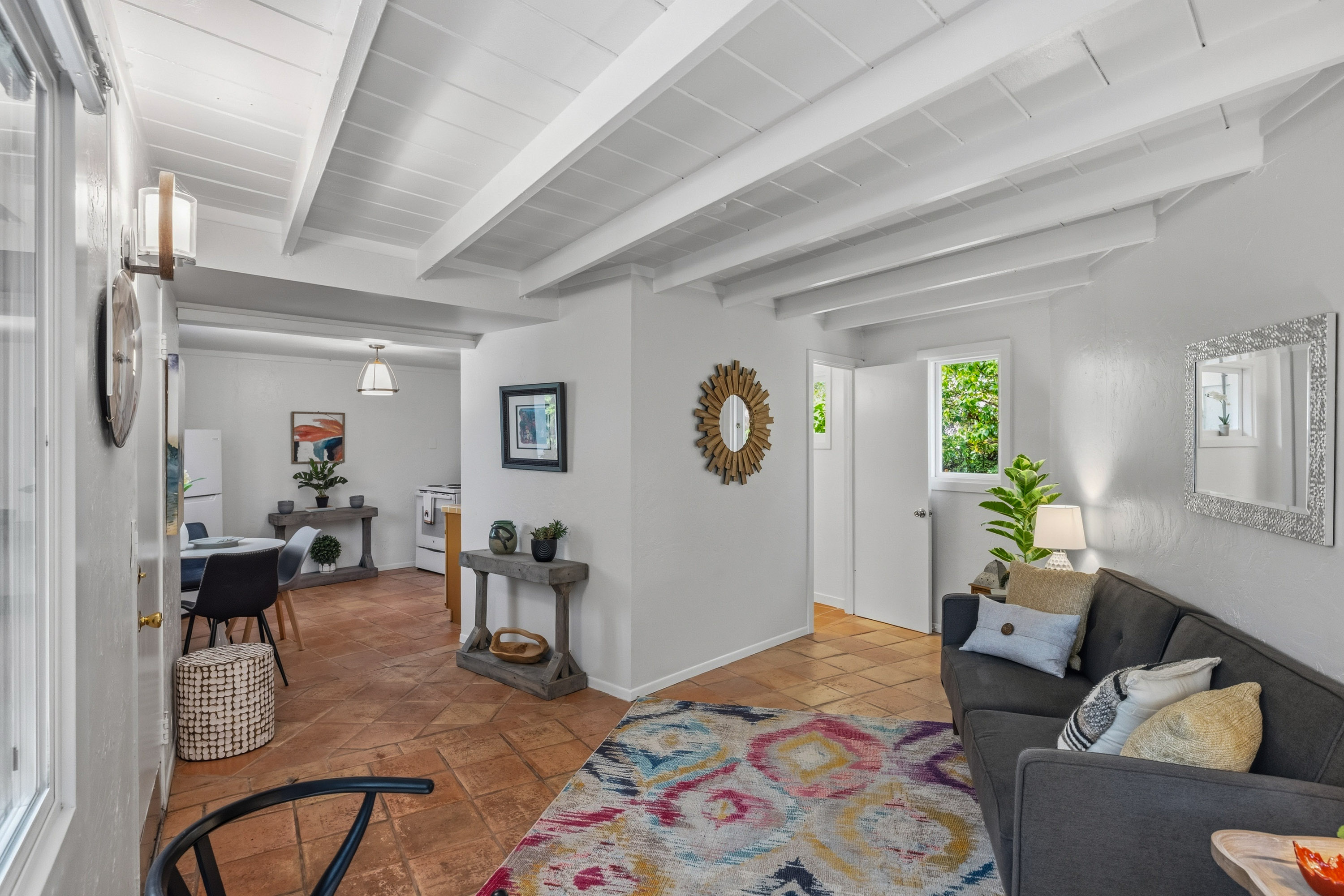  4058 El Bosque Drive - 物件實景