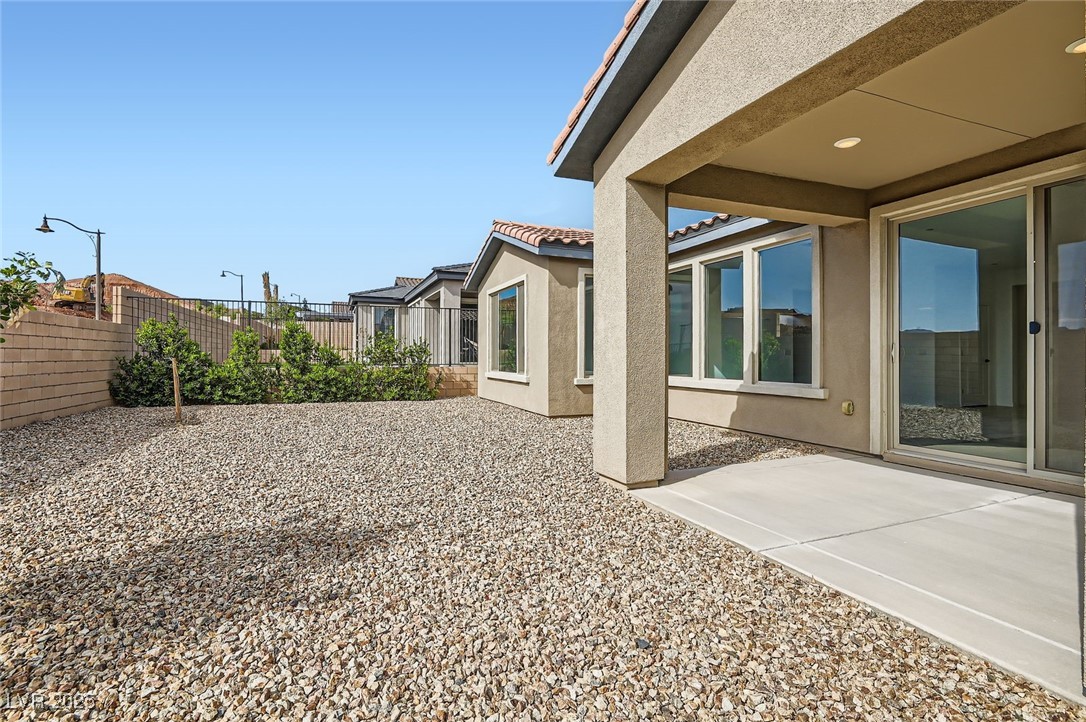 Henderson, Nevada, 89011, United States, 3 Bedrooms Bedrooms, ,2 BathroomsBathrooms,Residential,For Sale,1912412