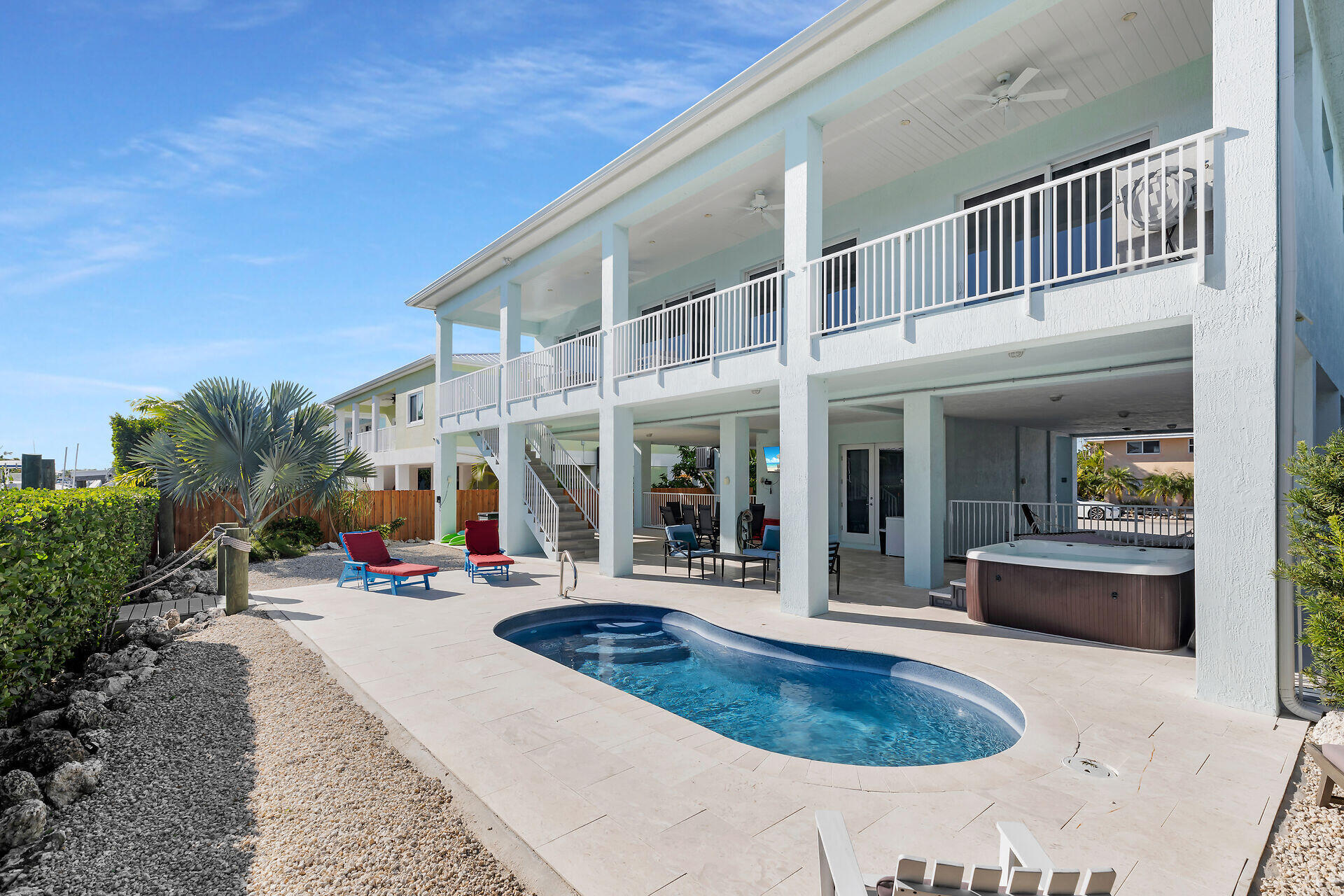 MARATHON, Florida, 33050, United States, 4 Bedrooms Bedrooms, ,4 BathroomsBathrooms,Residential,For Sale,1994527