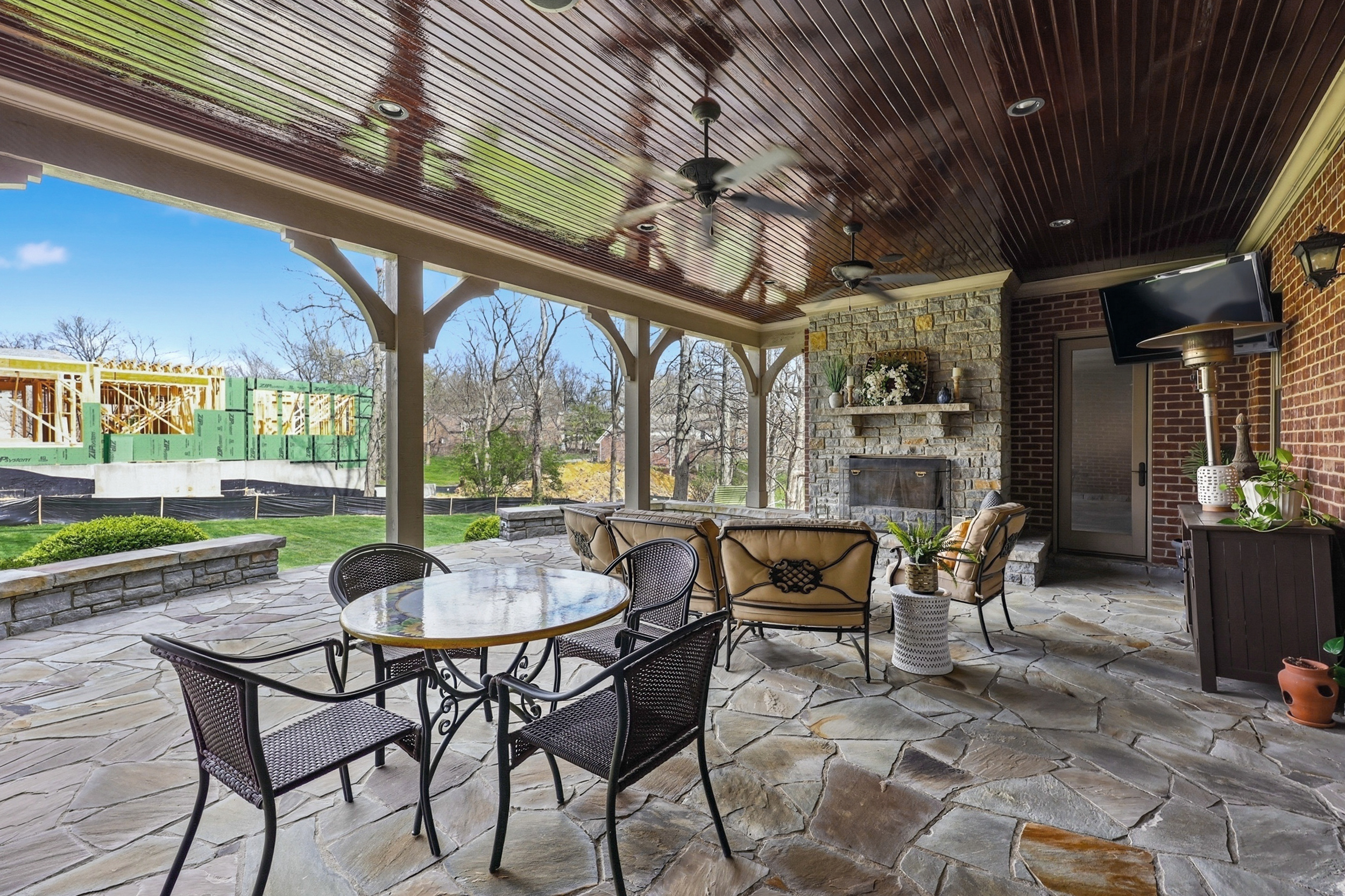  4848 Chelmsbury Lane - 物件實景