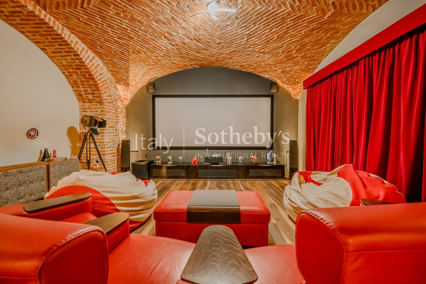  Splendid residence with swimming pool in the centre of Cherasco - 物件實景