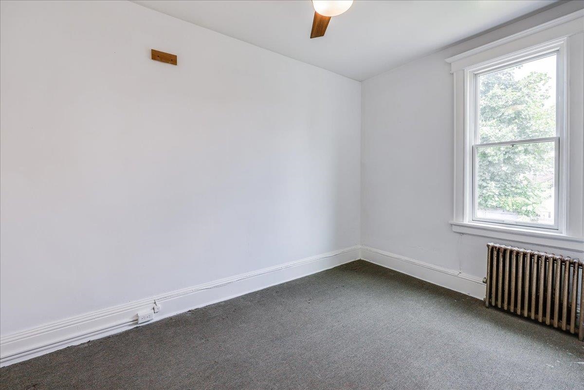 Jersey City, New Jersey, 07307, United States, 5 Bedrooms Bedrooms, ,2 BathroomsBathrooms,Residential,For Sale,1988239