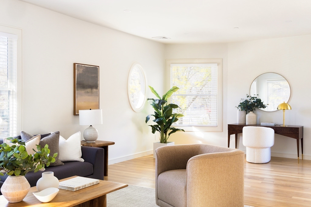 Brookline, Massachusetts, 02446, United States, 5 Bedrooms Bedrooms, ,5 BathroomsBathrooms,Residential,For Sale,1997536