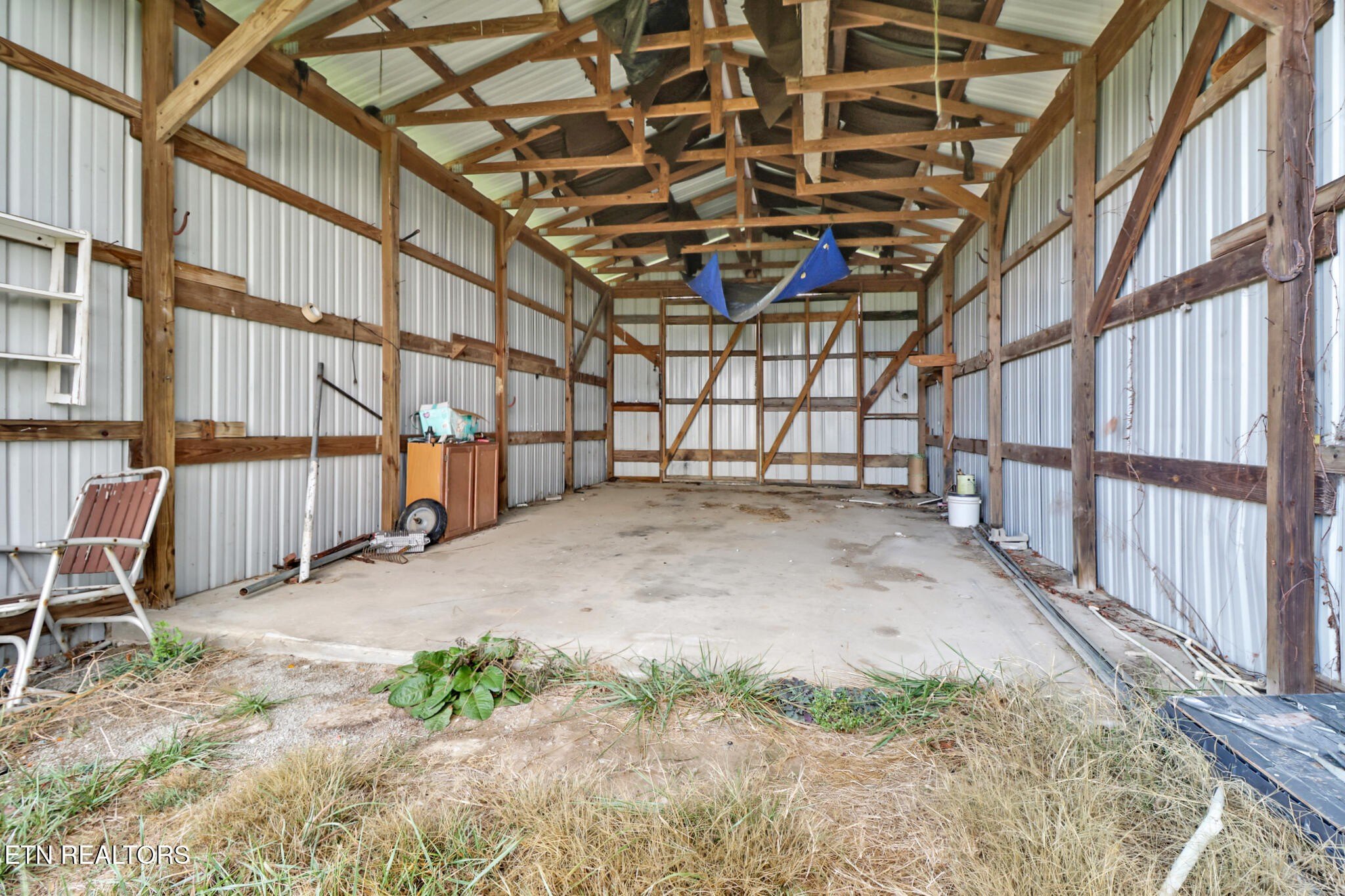 Deer Lodge, Tennessee, 37726, United States, 3 Bedrooms Bedrooms, ,2 BathroomsBathrooms,Residential,For Sale,2006458