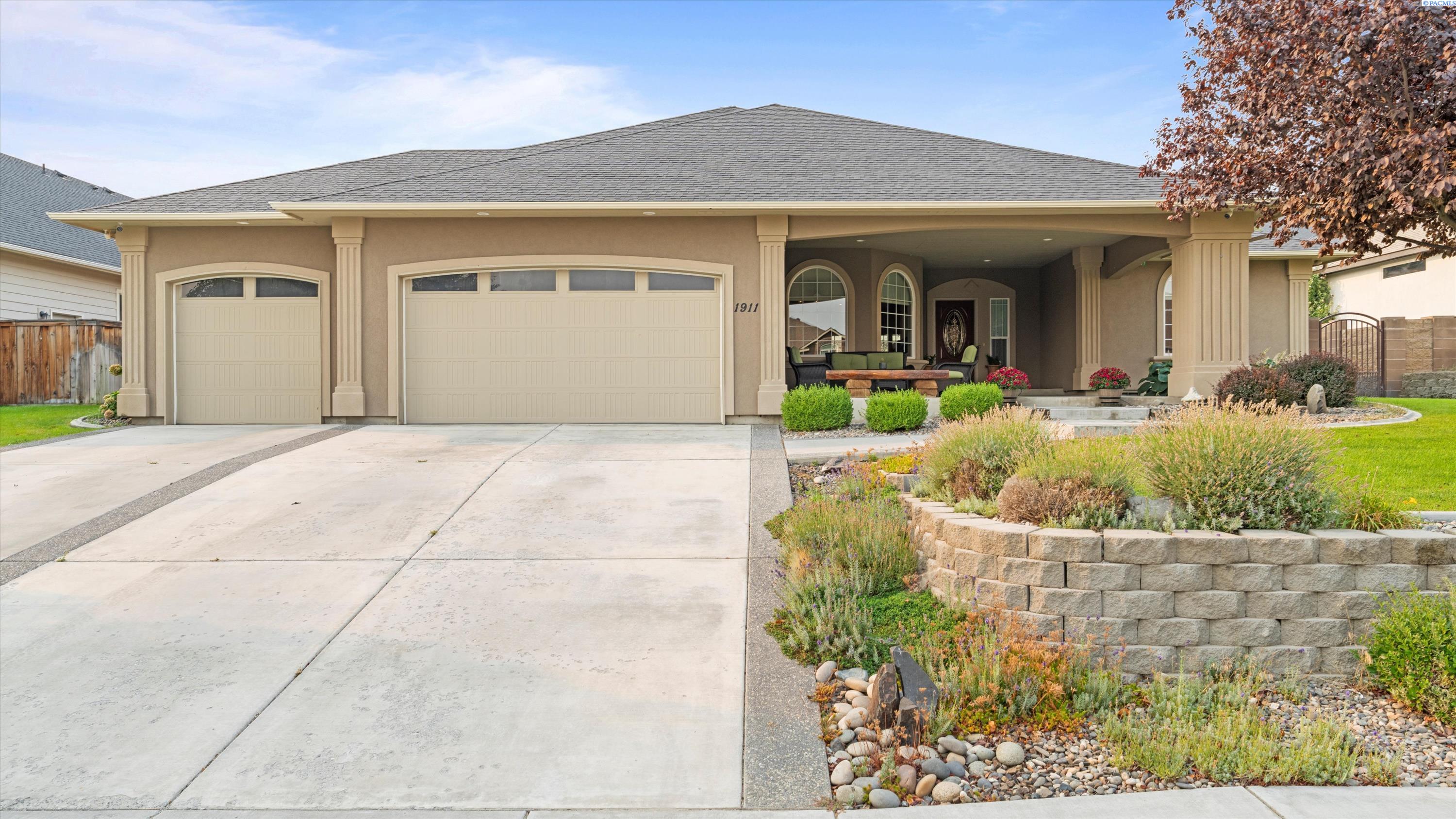 Kennewick, Washington, 99337, United States, 3 Bedrooms Bedrooms, ,2 BathroomsBathrooms,Residential,For Sale,1941817