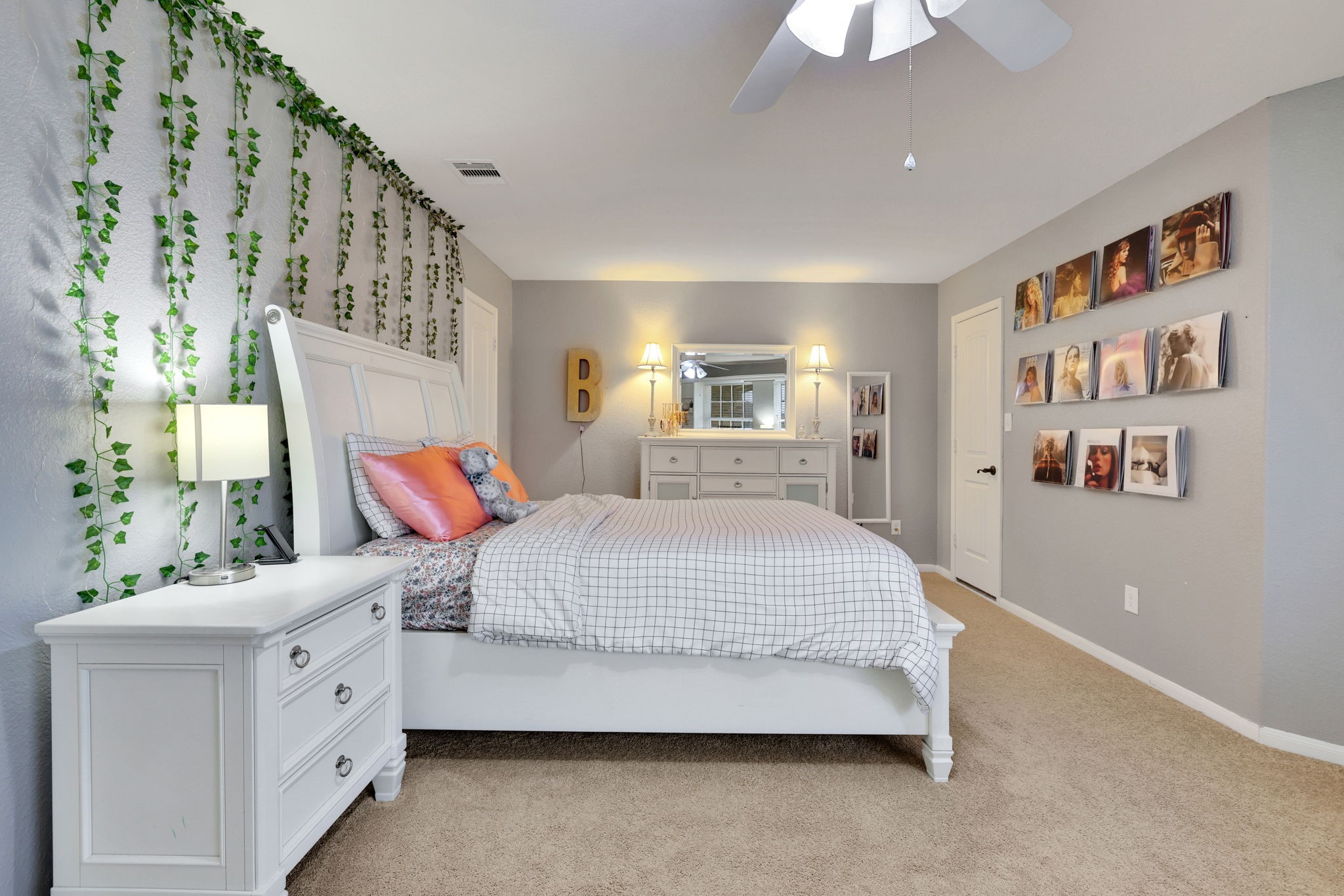 Mont Belvieu, Texas, 77523, United States, 5 Bedrooms Bedrooms, ,4 BathroomsBathrooms,Residential,For Sale,1906104