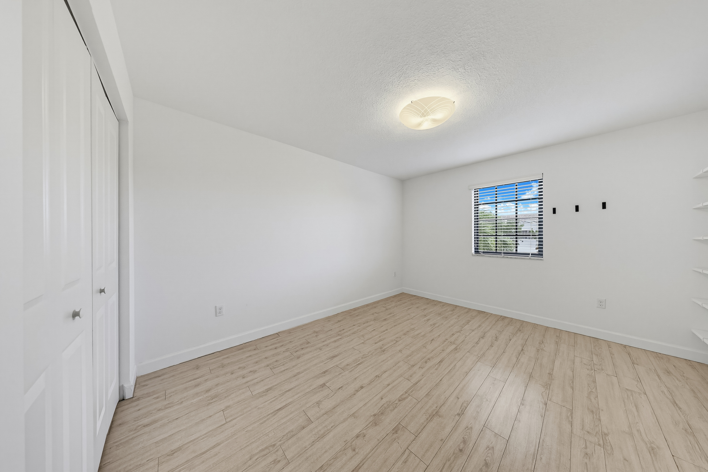  476 NE 194th Ter, Miami, FL, 33179 - 物件實景