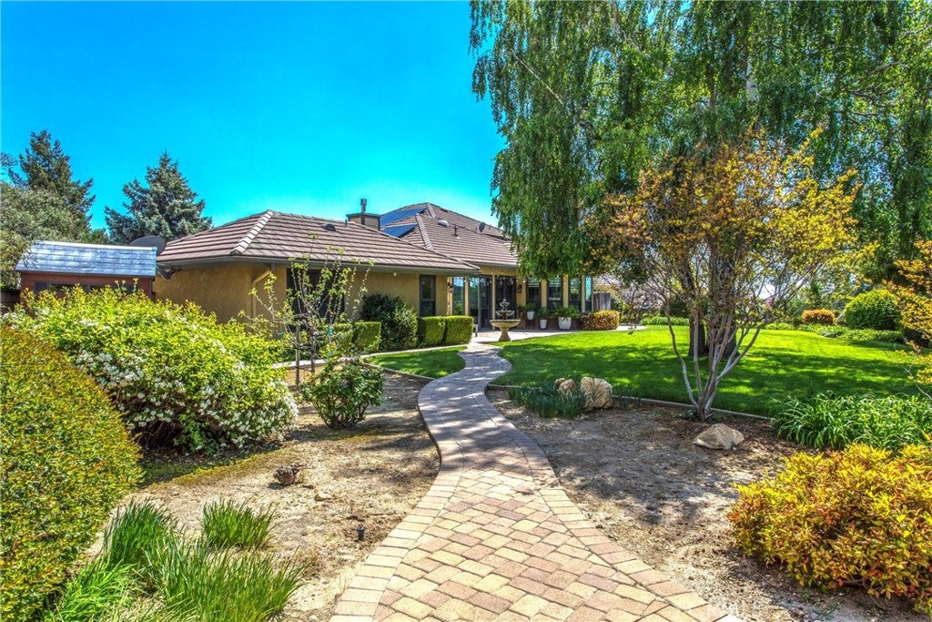 Yucaipa, California, 92399, United States, 3 Bedrooms Bedrooms, ,3 BathroomsBathrooms,Residential,For Sale,1792415