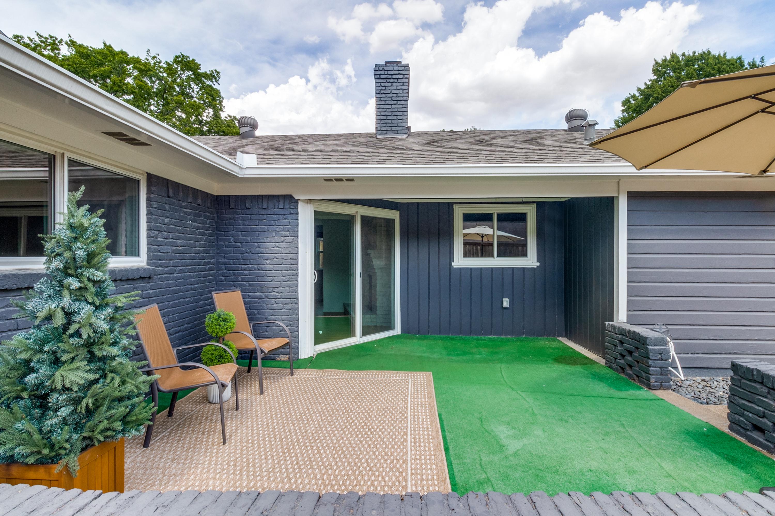  Beautifully Updated One-Story on Oversized Lot in Merriman Manor - 物件實景