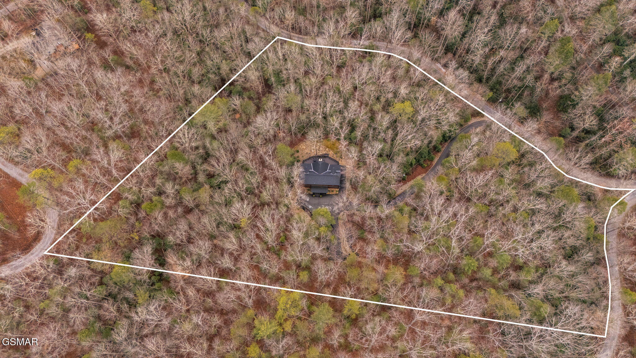 Walland, Tennessee, 37886, United States, 3 Bedrooms Bedrooms, ,4 BathroomsBathrooms,Residential,For Sale,1915065