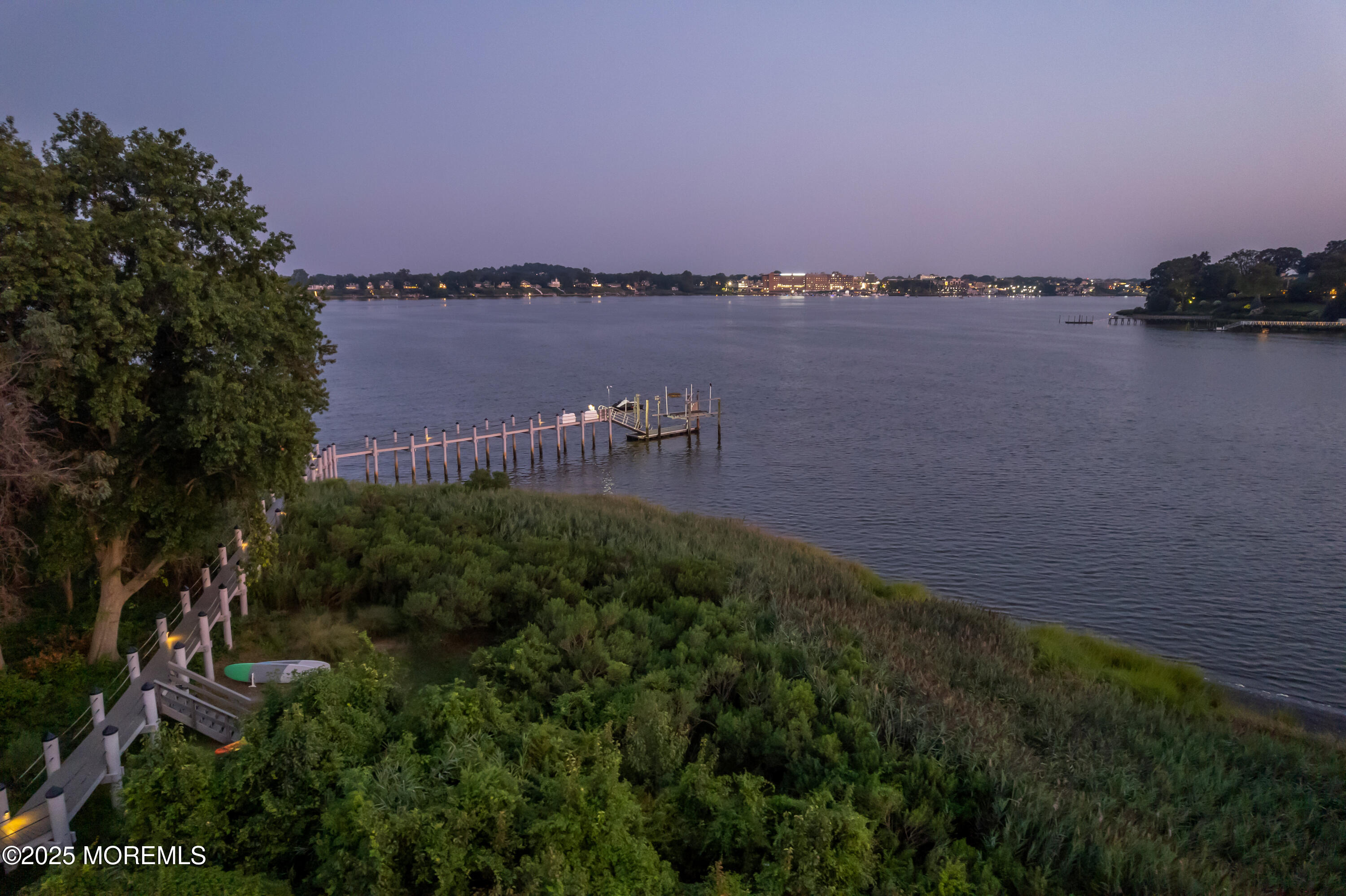 Red Bank, New Jersey, 07701, United States, 9 Bedrooms Bedrooms, ,6 BathroomsBathrooms,Residential,For Sale,1934404