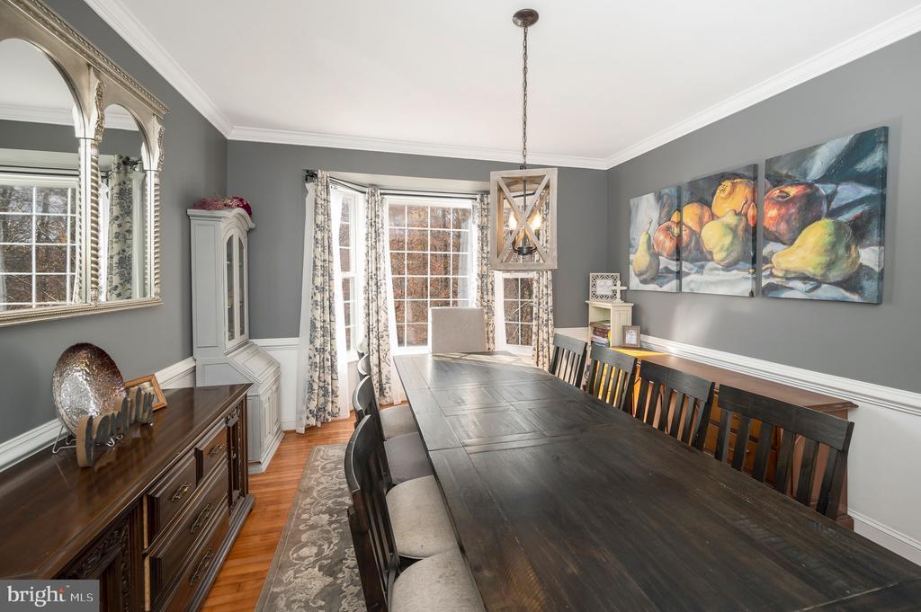 Fredericksburg, Virginia, 22405, United States, 5 Bedrooms Bedrooms, ,4 BathroomsBathrooms,Residential,For Sale,1993434