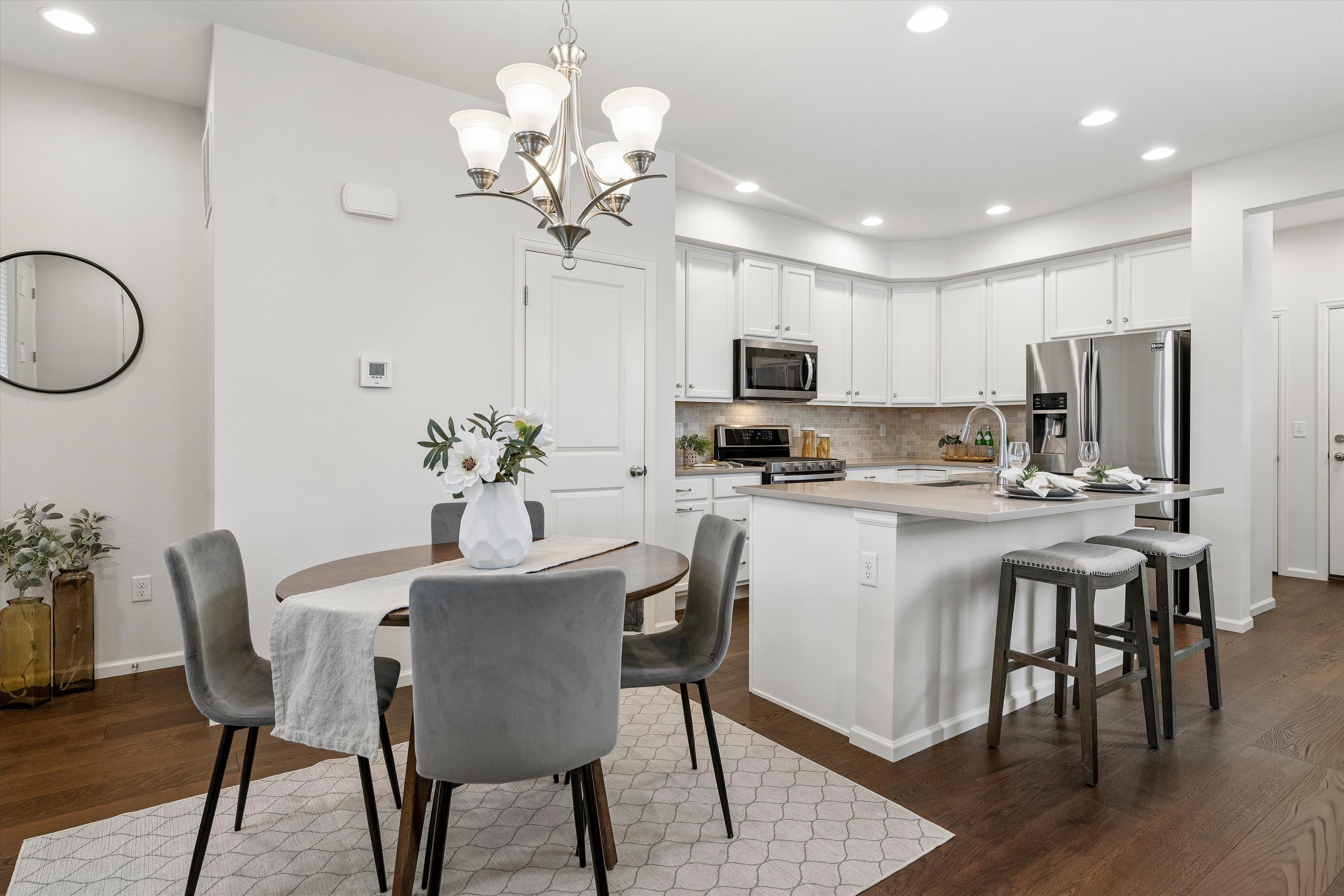  Inviting two-story single family duplex - 物件實景