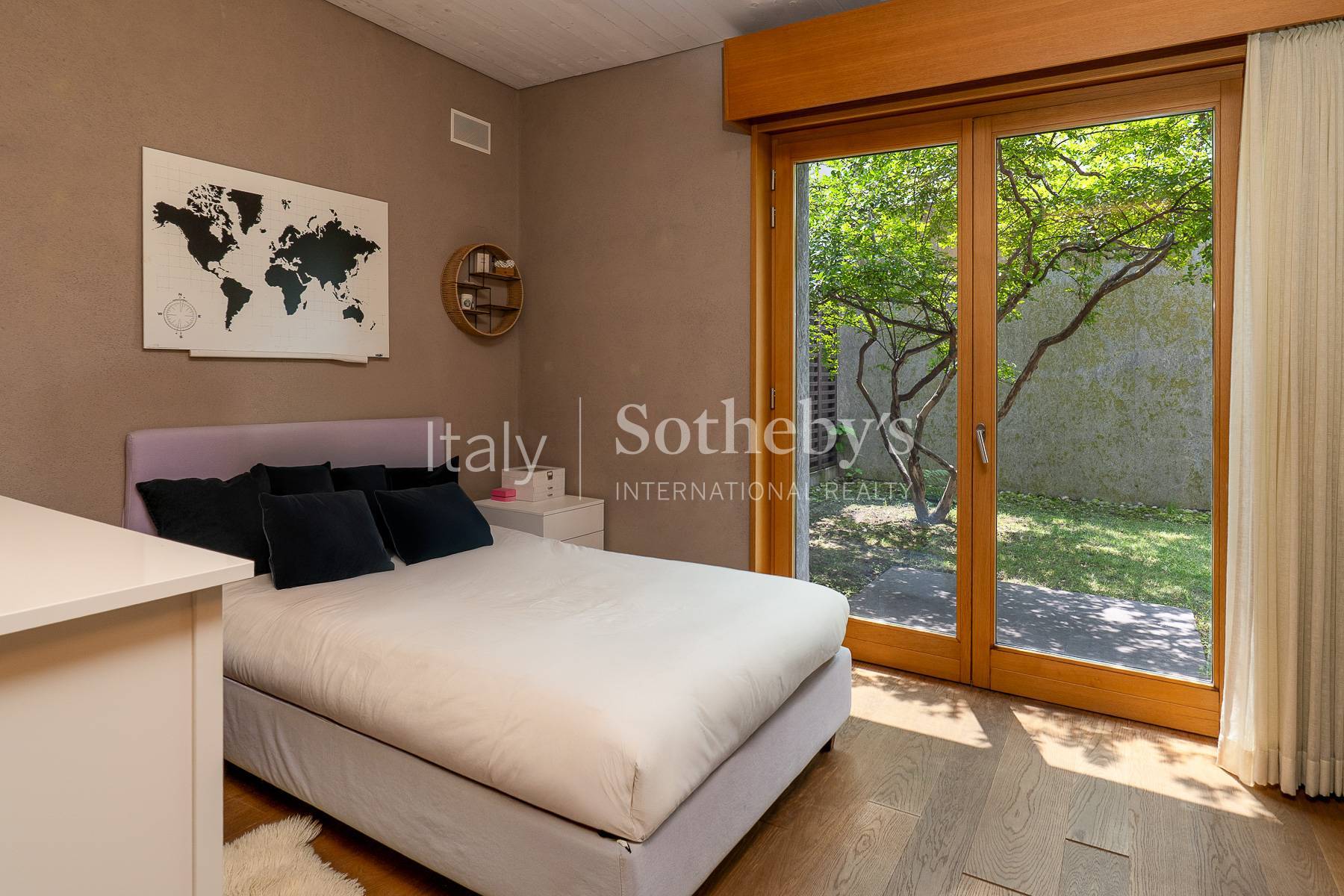  Prestigious villa with lake view and private park - 物件實景