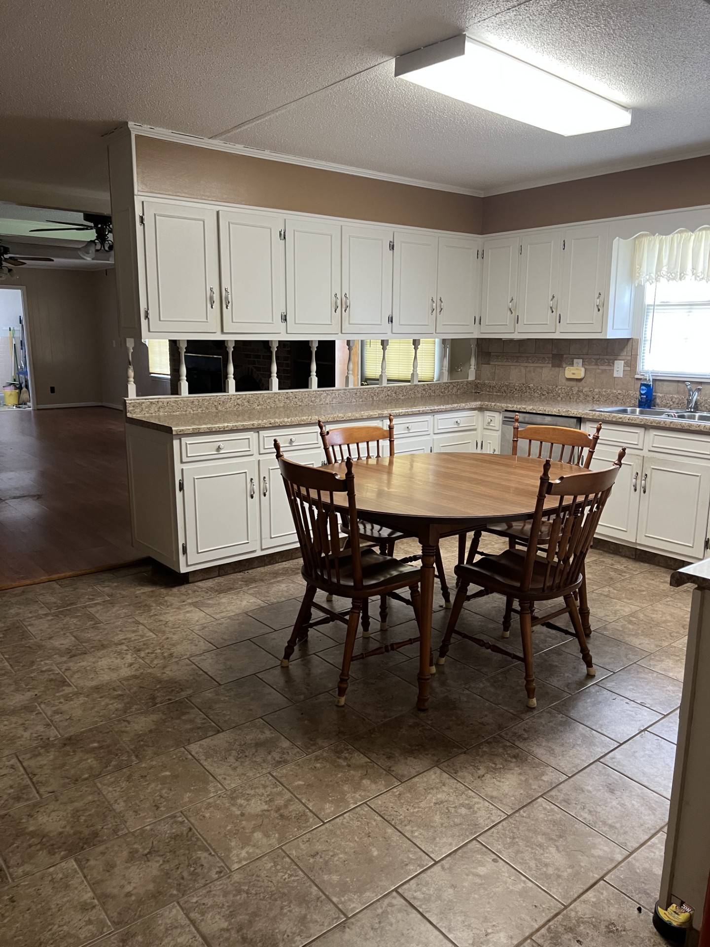 Moulton, Alabama, 35650, United States, 3 Bedrooms Bedrooms, ,2 BathroomsBathrooms,Residential,For Sale,1981747