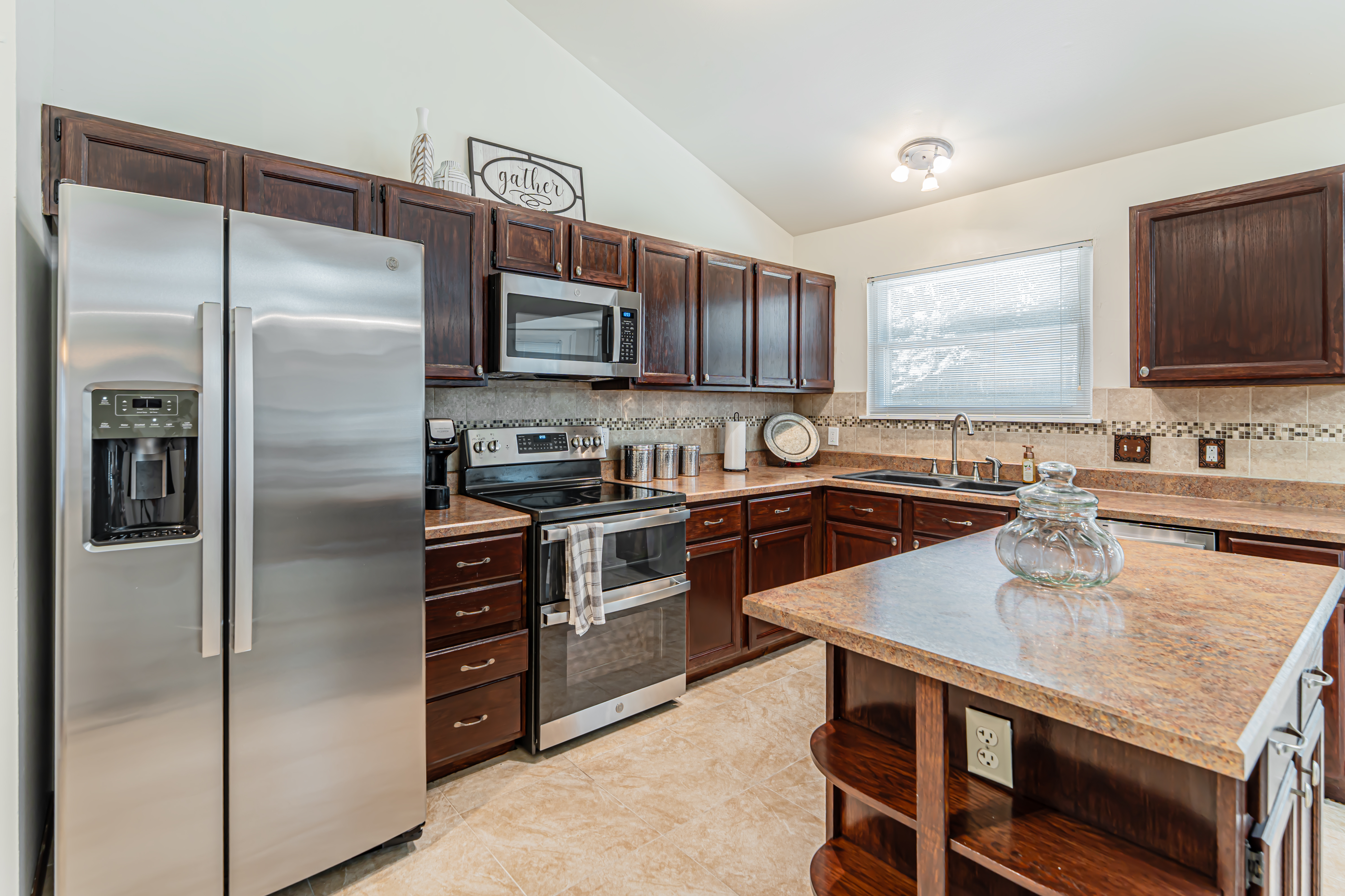  25 Beaujolais Drive, Florissant, MO 63031 - 物件實景