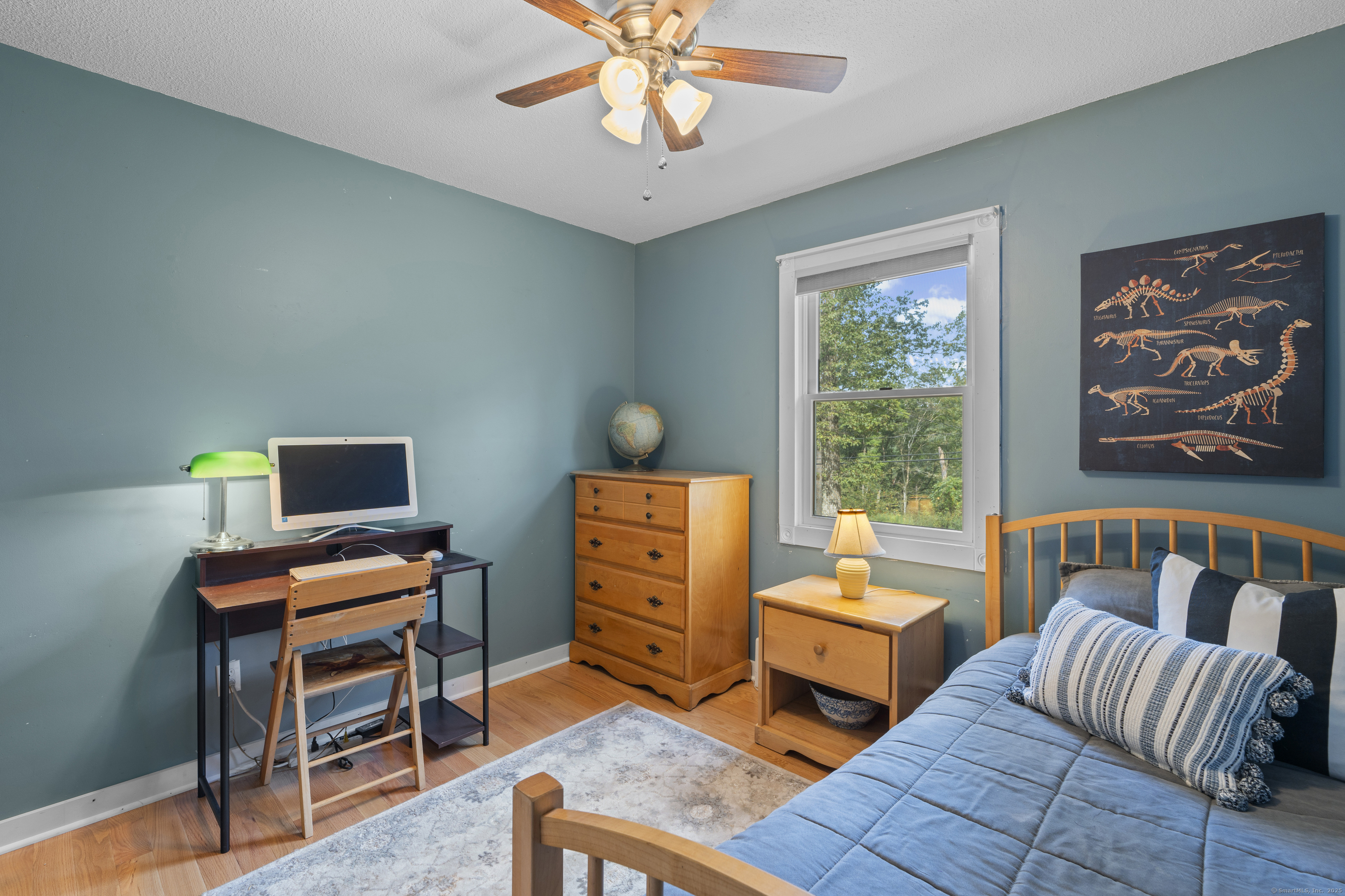 Newtown, Connecticut, 06482, United States, 3 Bedrooms Bedrooms, ,2 BathroomsBathrooms,Residential,For Sale,1962604