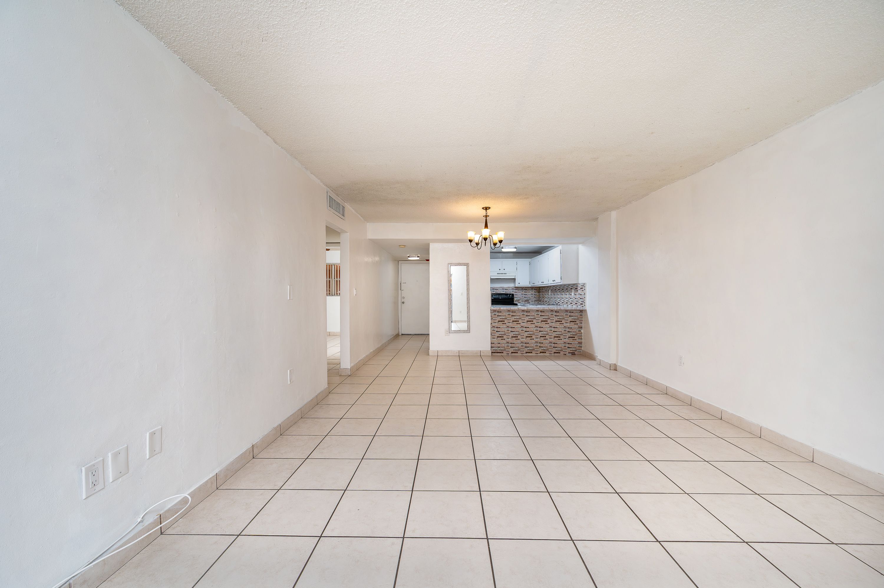  1910 W 56th St, Hialeah, FL, 33012 - 物件實景