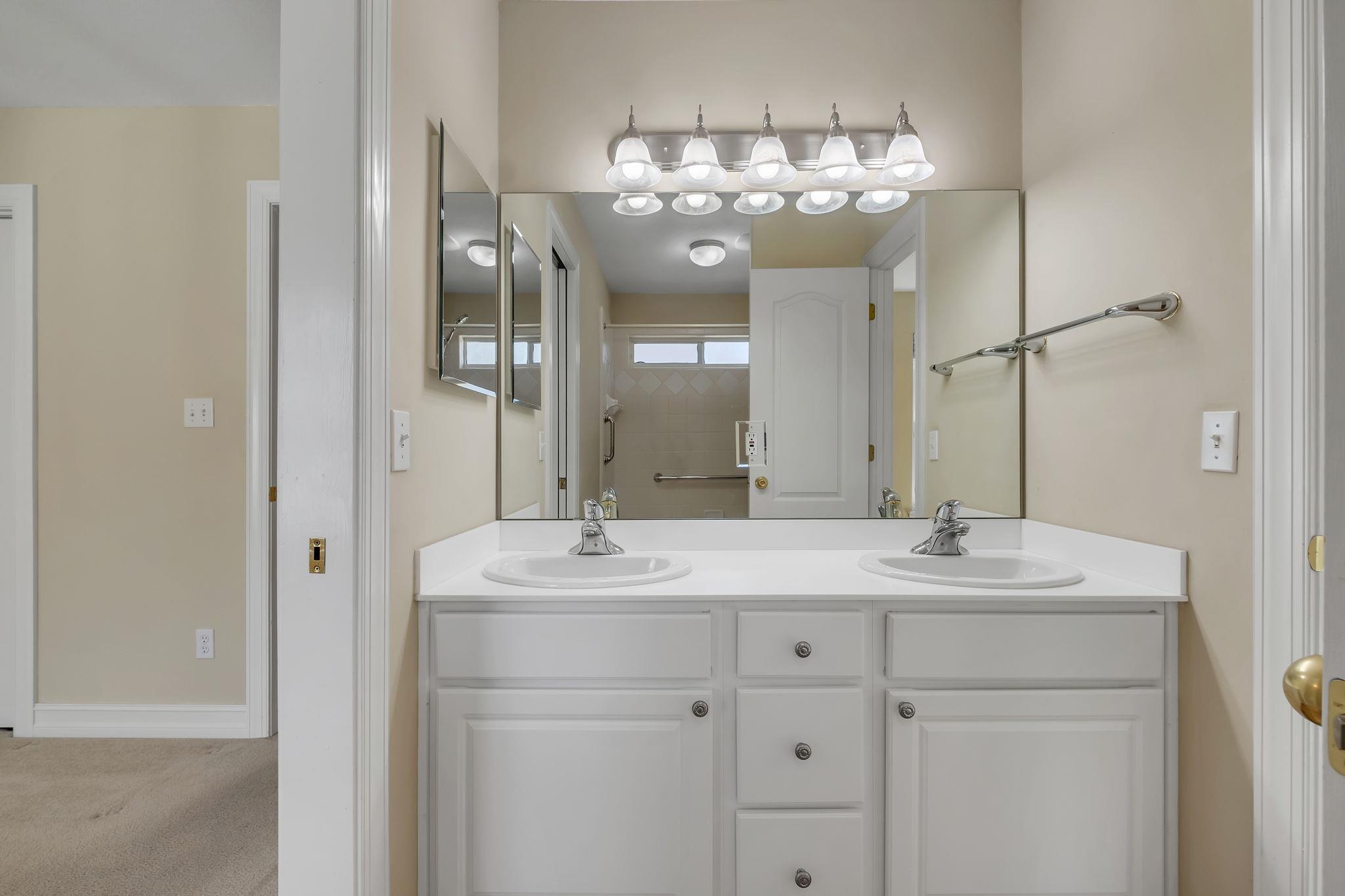 Tallahassee, Florida, 32312, United States, 4 Bedrooms Bedrooms, ,3 BathroomsBathrooms,Residential,For Sale,1966358