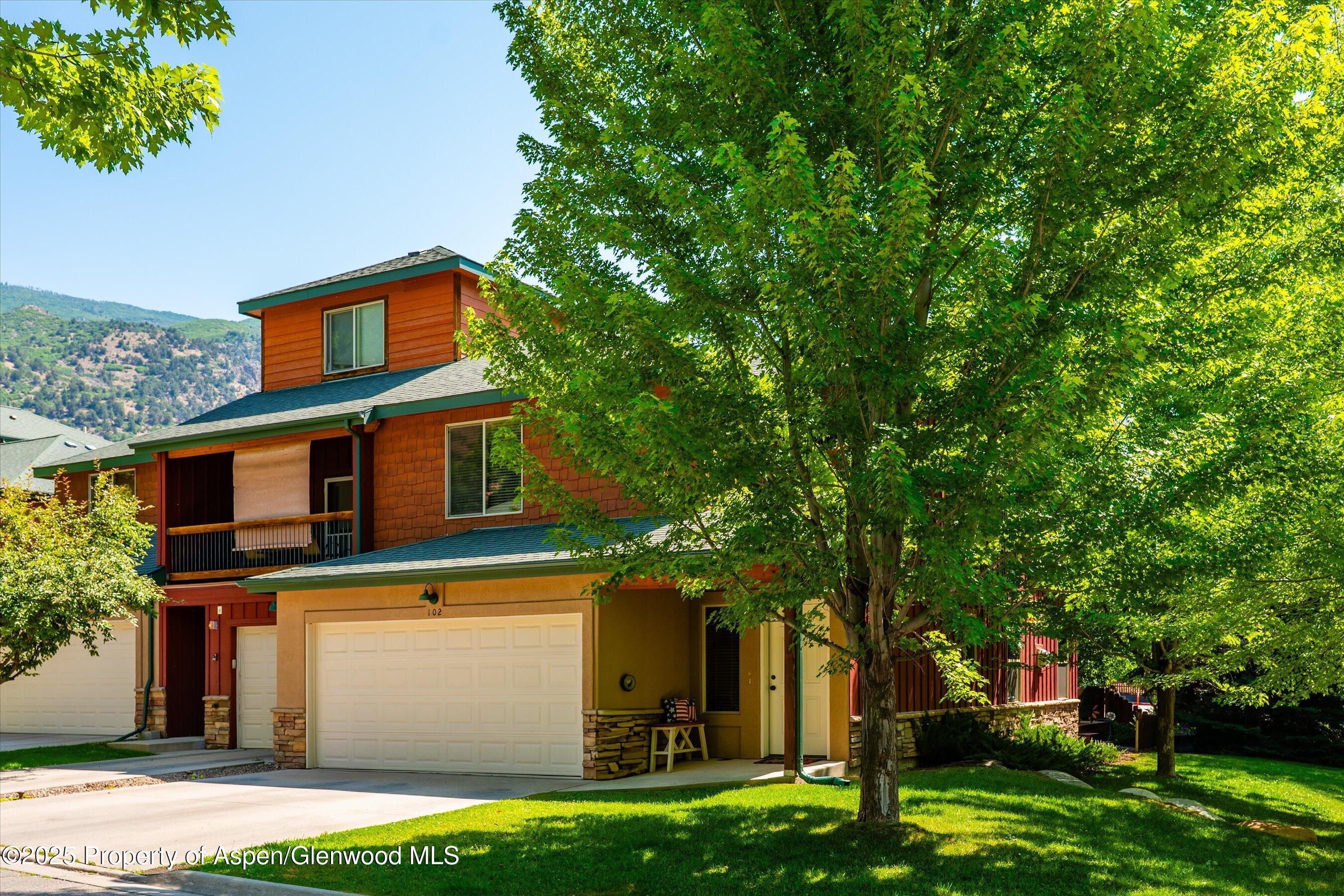 Glenwood Springs, Colorado, 81601, United States, 3 Bedrooms Bedrooms, ,3 BathroomsBathrooms,Residential,For Sale,1874511