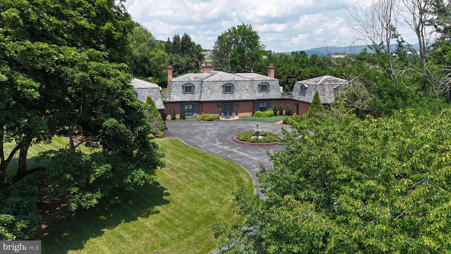 Waynesboro, Pennsylvania, 17268, United States, 4 Bedrooms Bedrooms, ,4 BathroomsBathrooms,Residential,For Sale,1731407