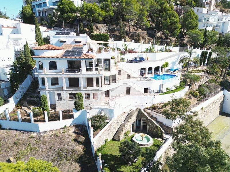 Roses, Catalonia, ES, 4 Bedrooms Bedrooms, ,4 BathroomsBathrooms,Residential,For Sale,1625135