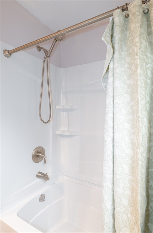 Chelmsford, Massachusetts, 01863, United States, 3 Bedrooms Bedrooms, ,2 BathroomsBathrooms,Residential,For Sale,1988056